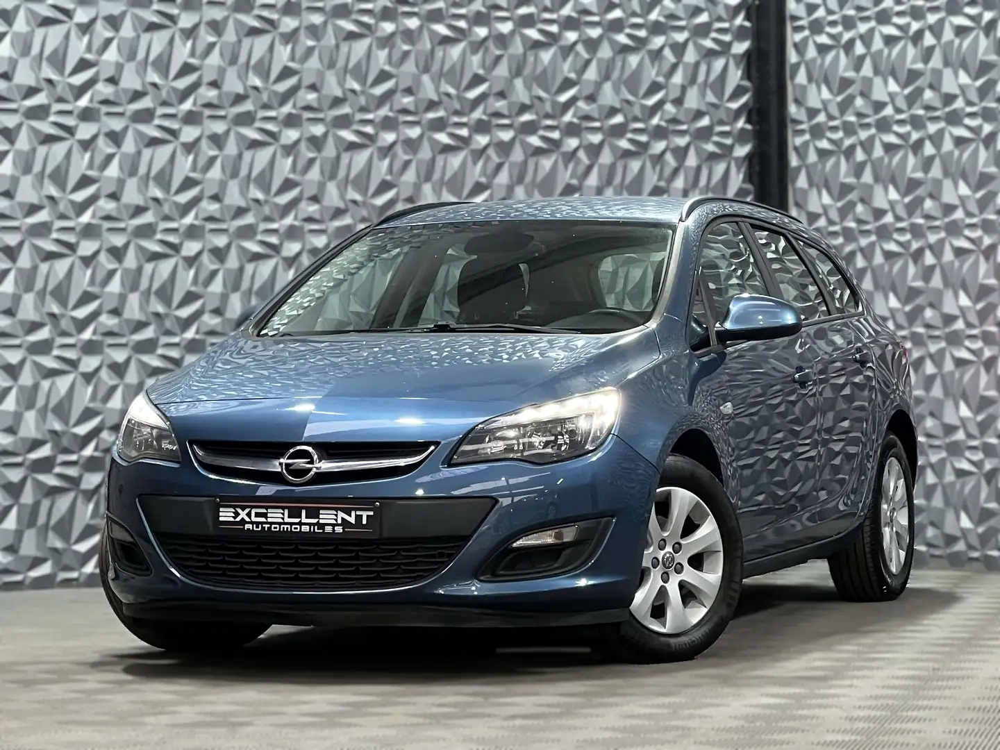 Opel Astra 1.6i/Sports Tourer/BLUETOOTH/GPS/PDC/GARANTIE 12 M Bleu - 1