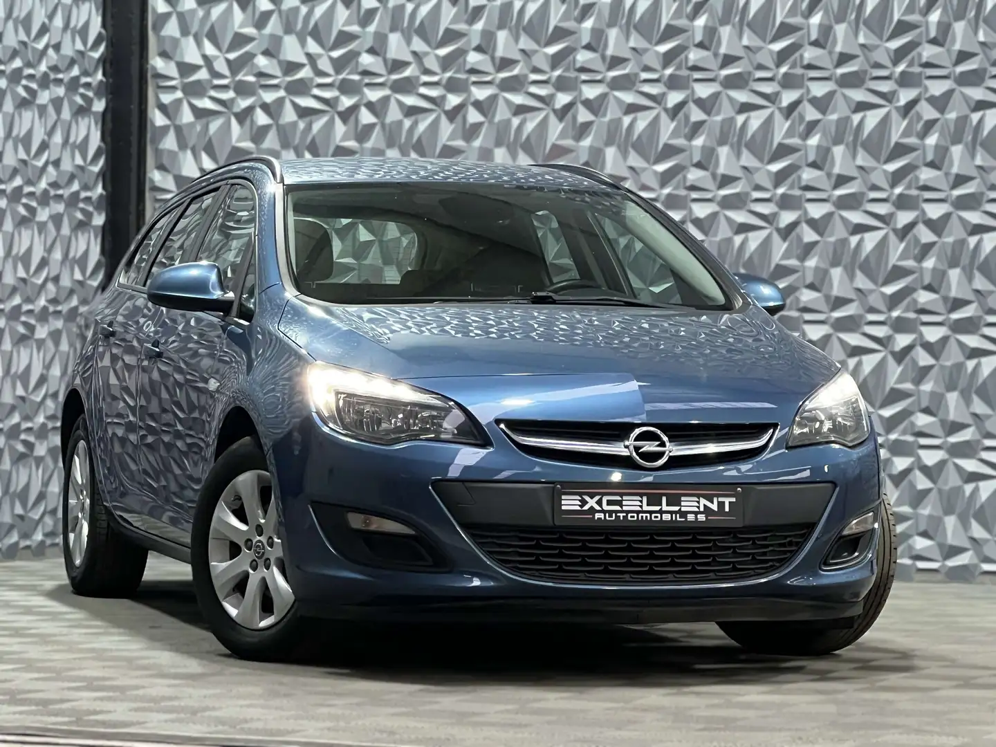 Opel Astra 1.6i/Sports Tourer/BLUETOOTH/GPS/PDC/GARANTIE 12 M Bleu - 2