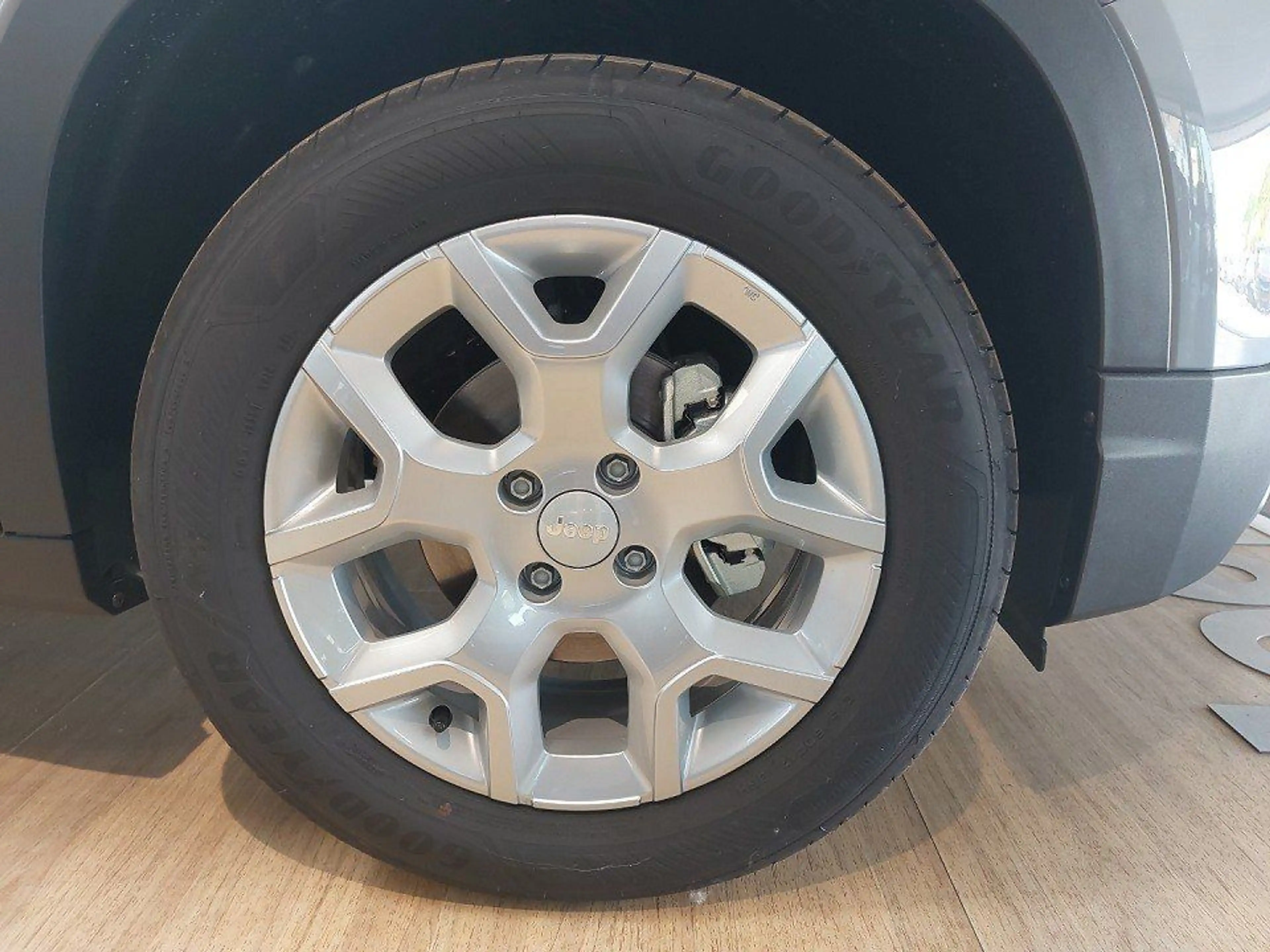 Jeep Avenger 1.2 100PS Altitude Navi, LED, Winter — photo 14