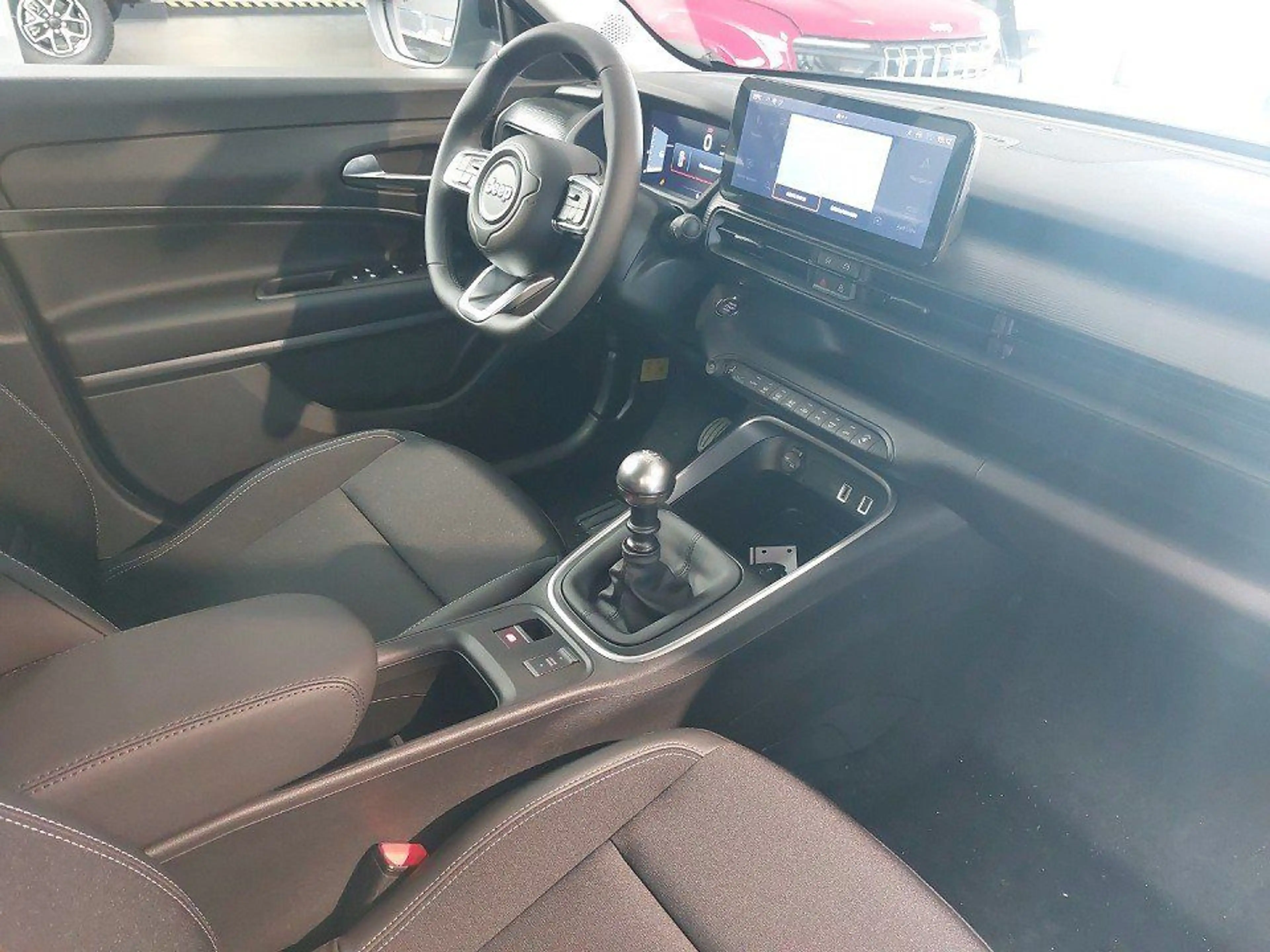 Jeep Avenger 1.2 100PS Altitude Navi, LED, Winter — photo 13