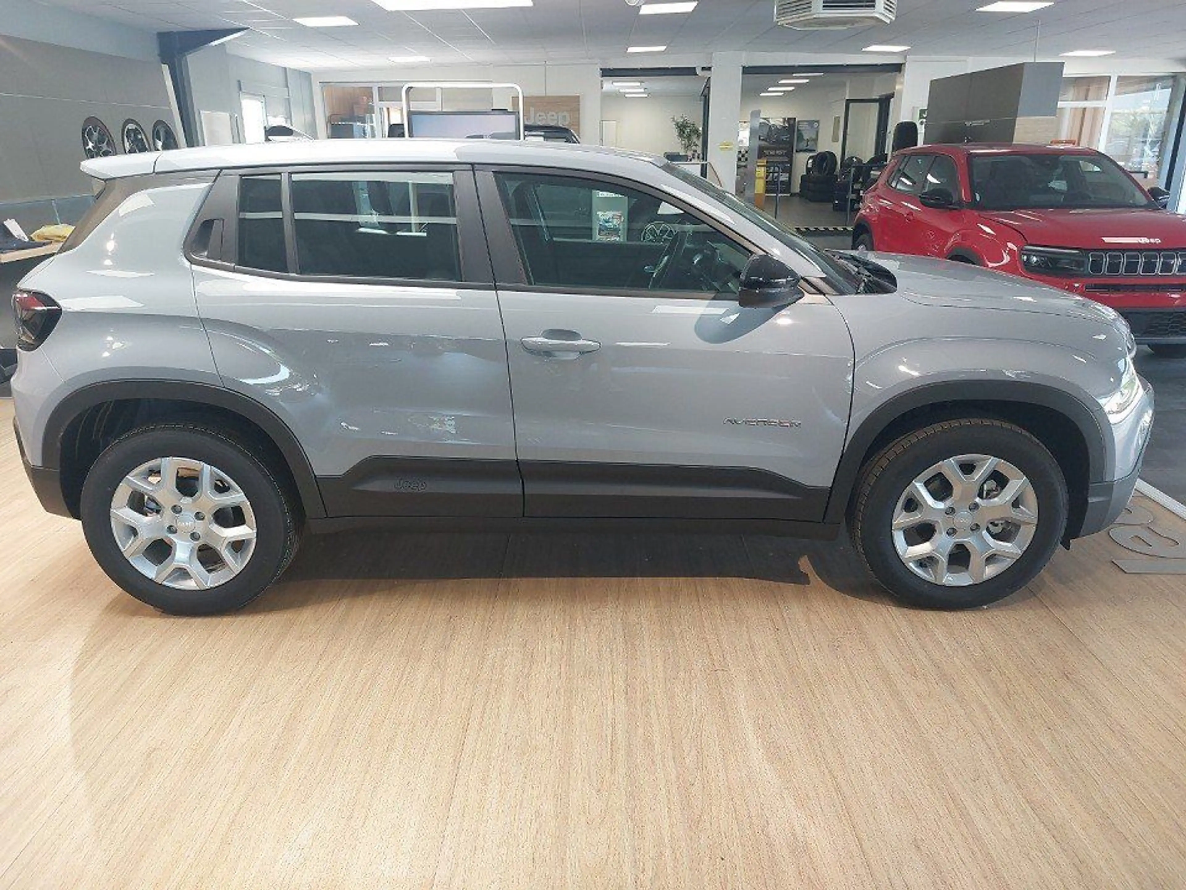 Jeep Avenger 1.2 100PS Altitude Navi, LED, Winter — photo 4