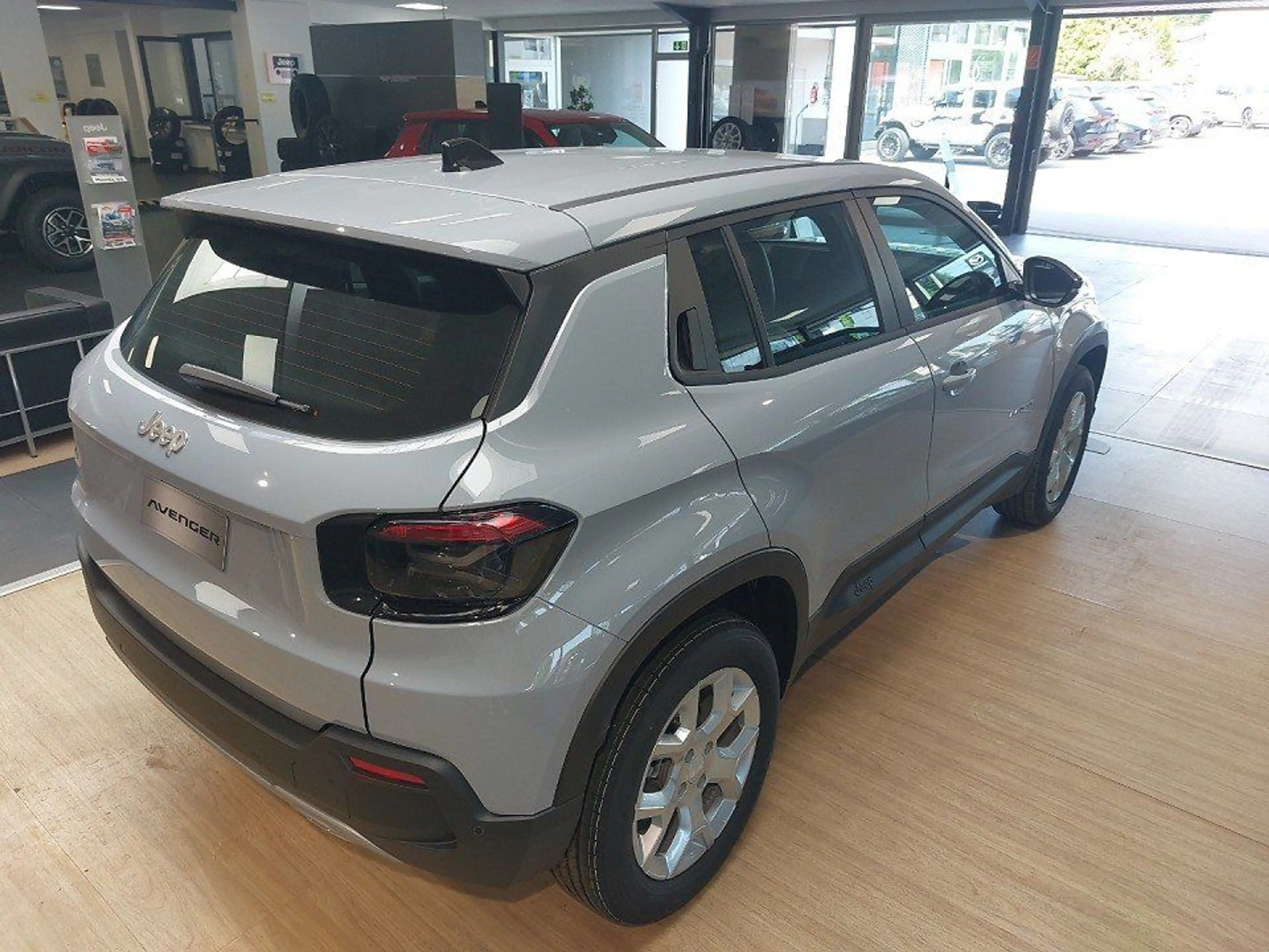 Jeep Avenger 1.2 100PS Altitude Navi, LED, Winter — photo 5