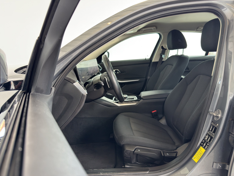BMW 320 iA xDrive Lim. LiveCock.ACC.PDC.SHZ.Klimaaut. — photo 8