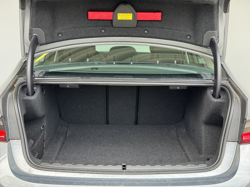 BMW 320 iA xDrive Lim. LiveCock.ACC.PDC.SHZ.Klimaaut. — photo 9