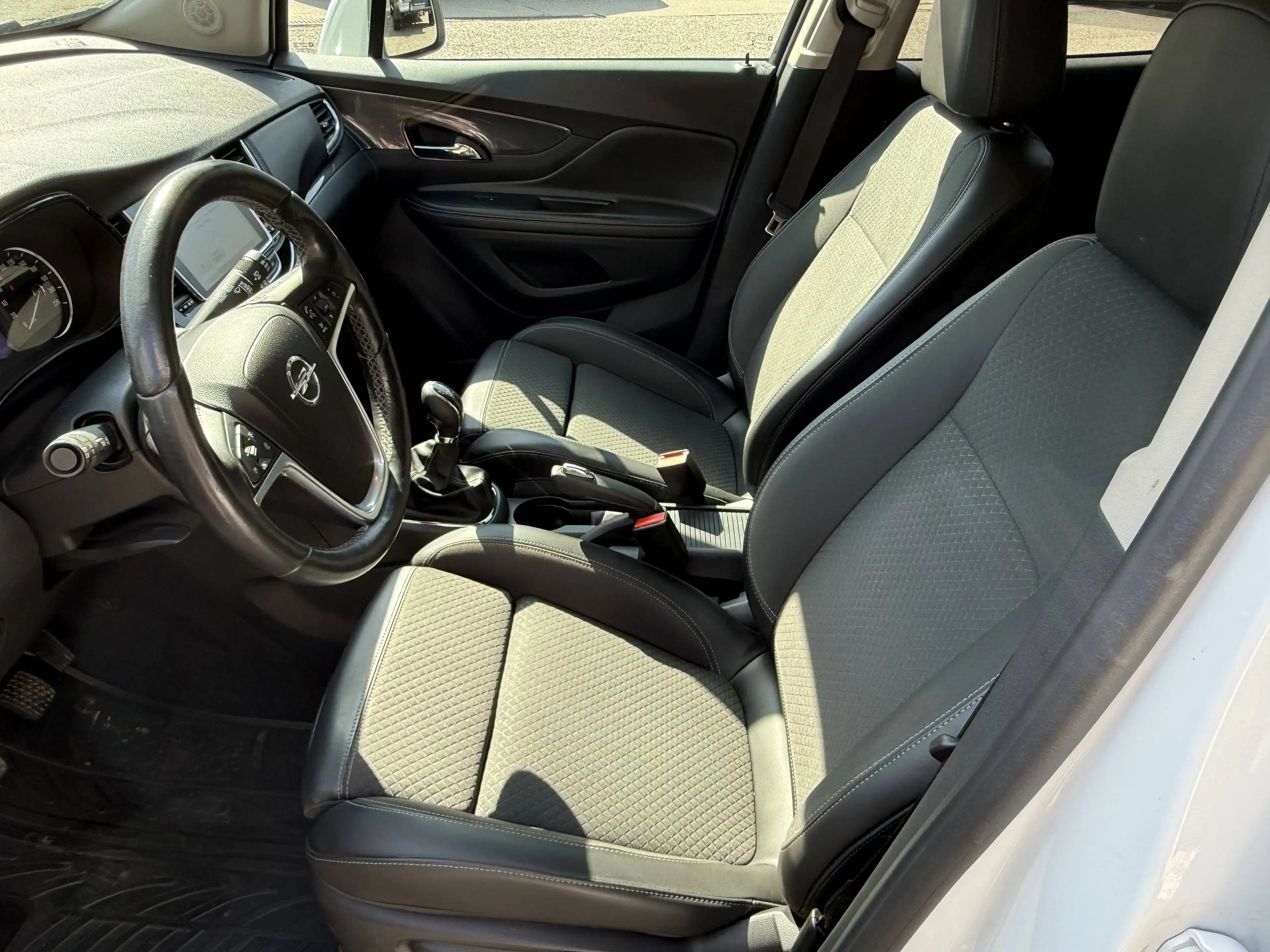 Opel Mokka X 1,6 CDTI Design Line Start/Stop System — photo 12