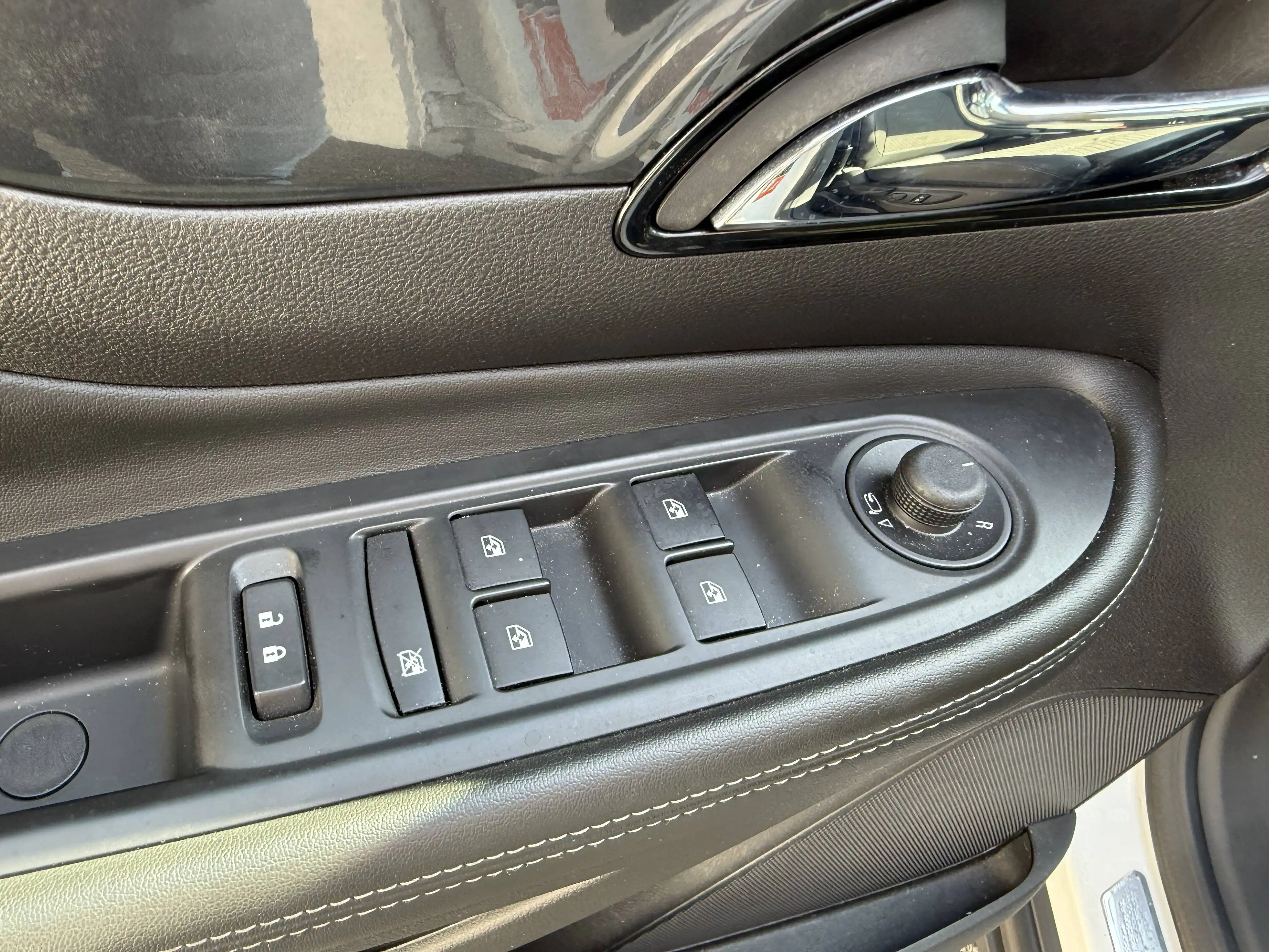 Opel Mokka X 1,6 CDTI Design Line Start/Stop System — photo 10