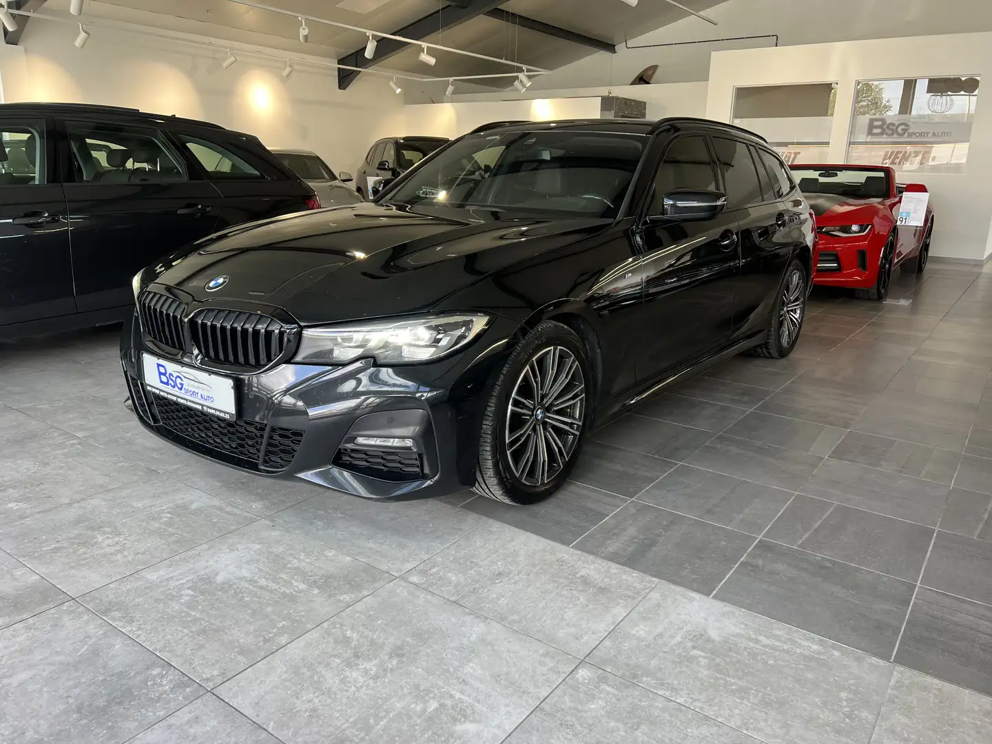 BMW 318 da Touring *BOITE AUTO*PACK M INT/EXT*LED*GPS Schwarz - 1