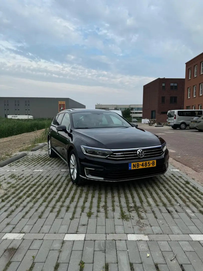 Volkswagen Passat 1.4 T. GTE C.S. Pl. Zwart - 1