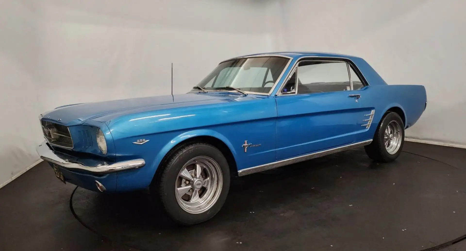 Ford Mustang Bleu - 2