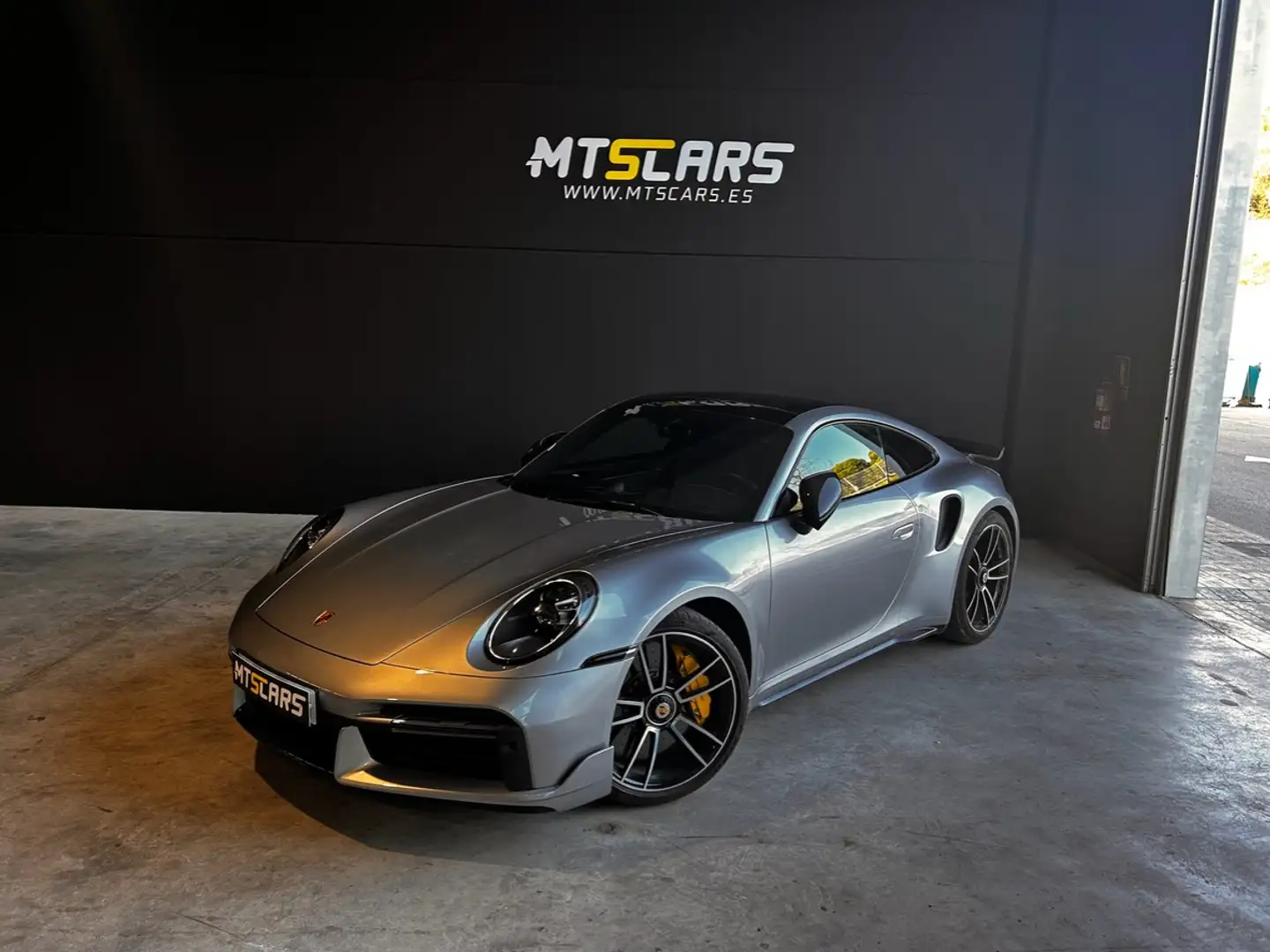 Porsche 992 Turbo S Coupé PDK Gris - 1