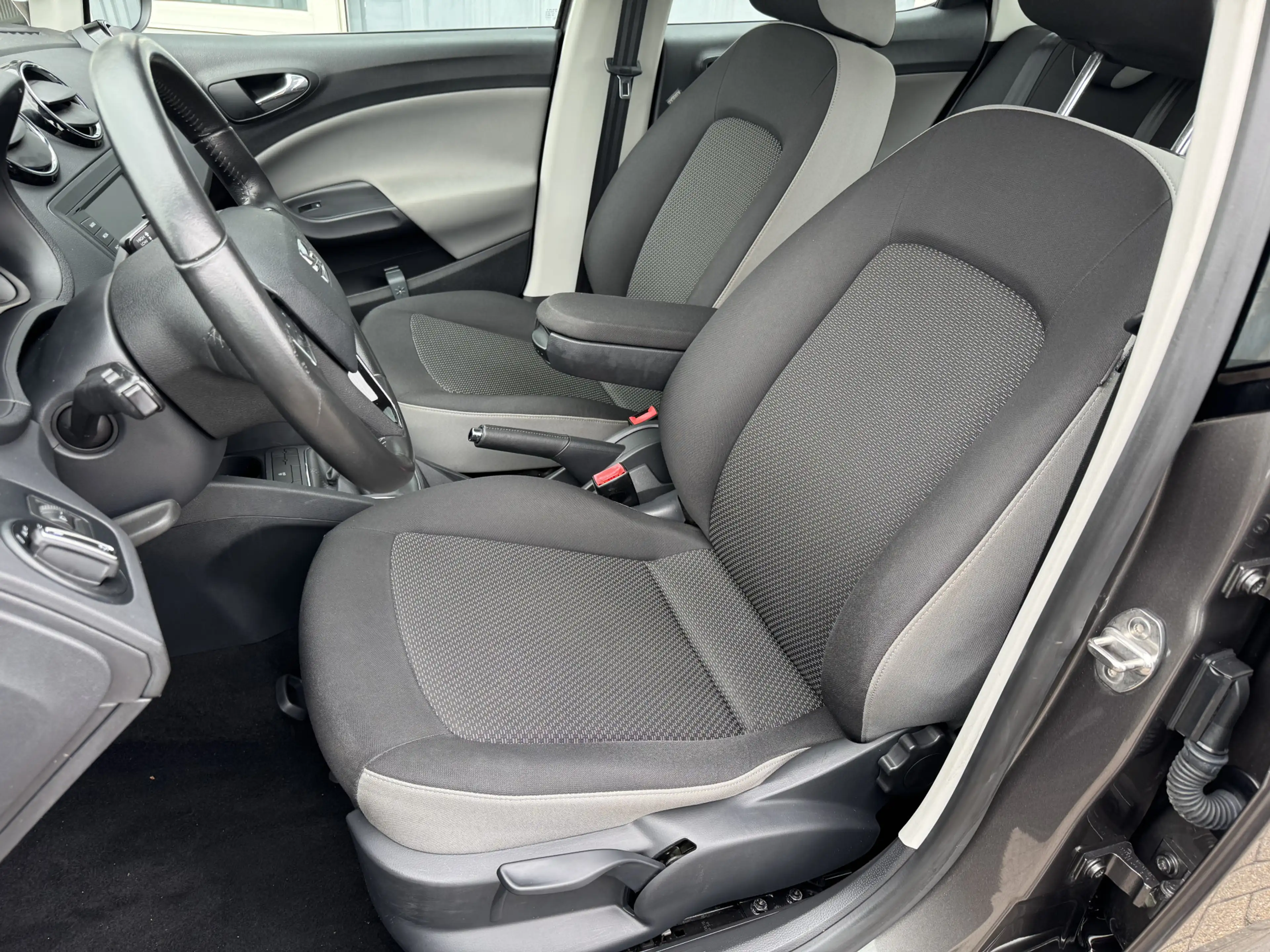 SEAT Ibiza 1.0 EcoTSI Style Connect — photo 6