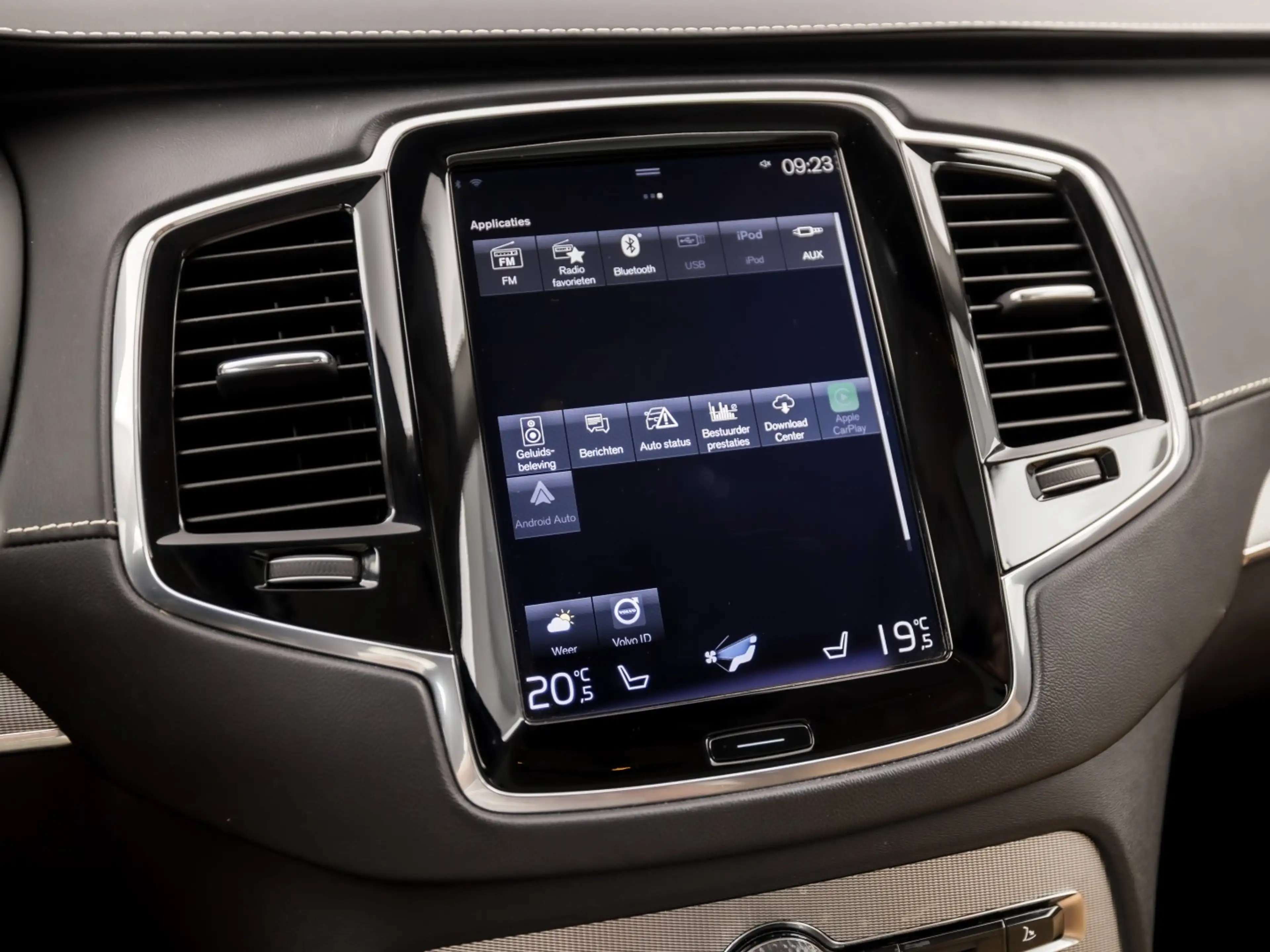 Volvo XC90 2.0 T8 Twin Engine AWD Inscription 7 Persoons 408P — photo 33