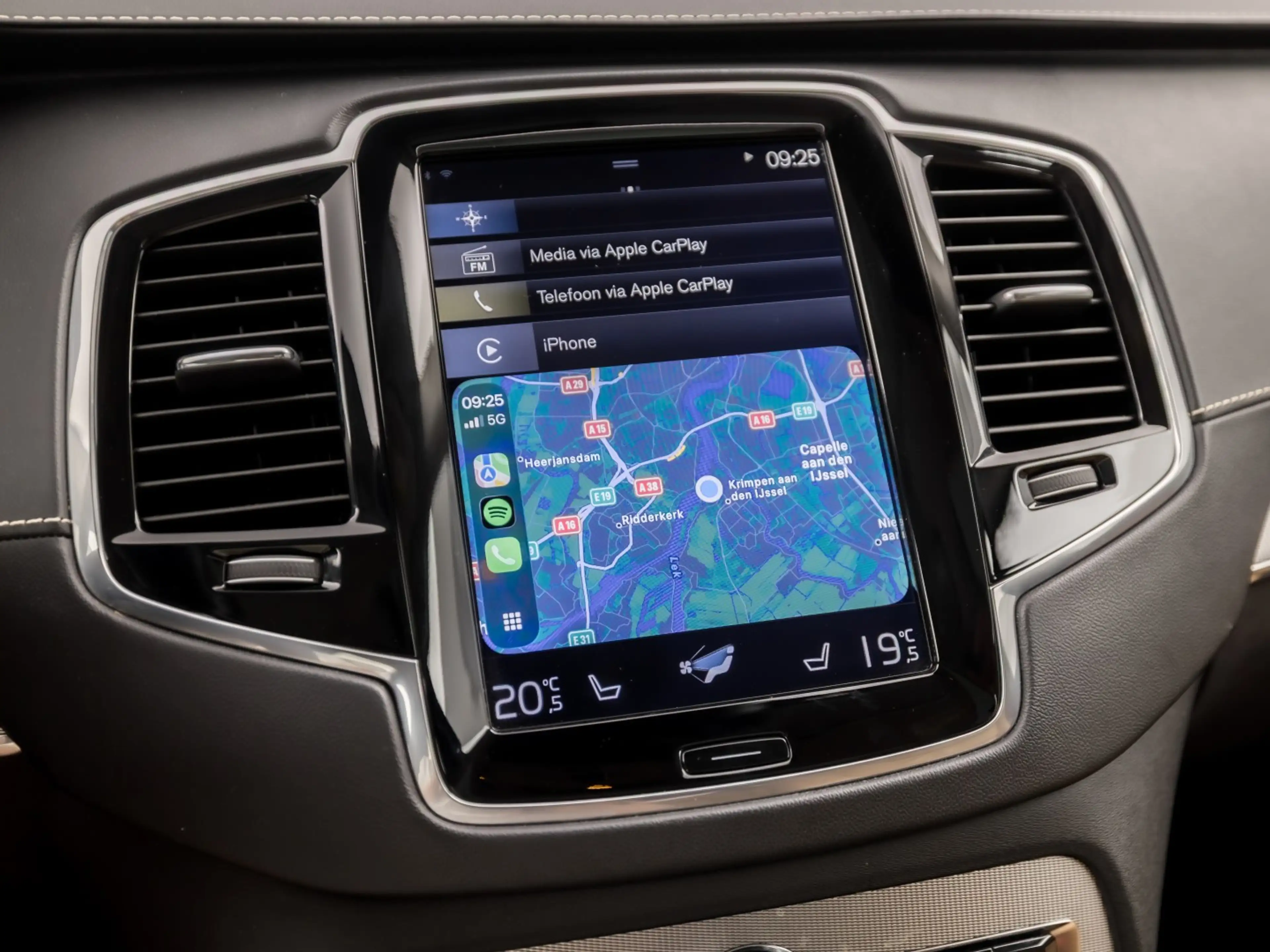 Volvo XC90 2.0 T8 Twin Engine AWD Inscription 7 Persoons 408P — photo 34