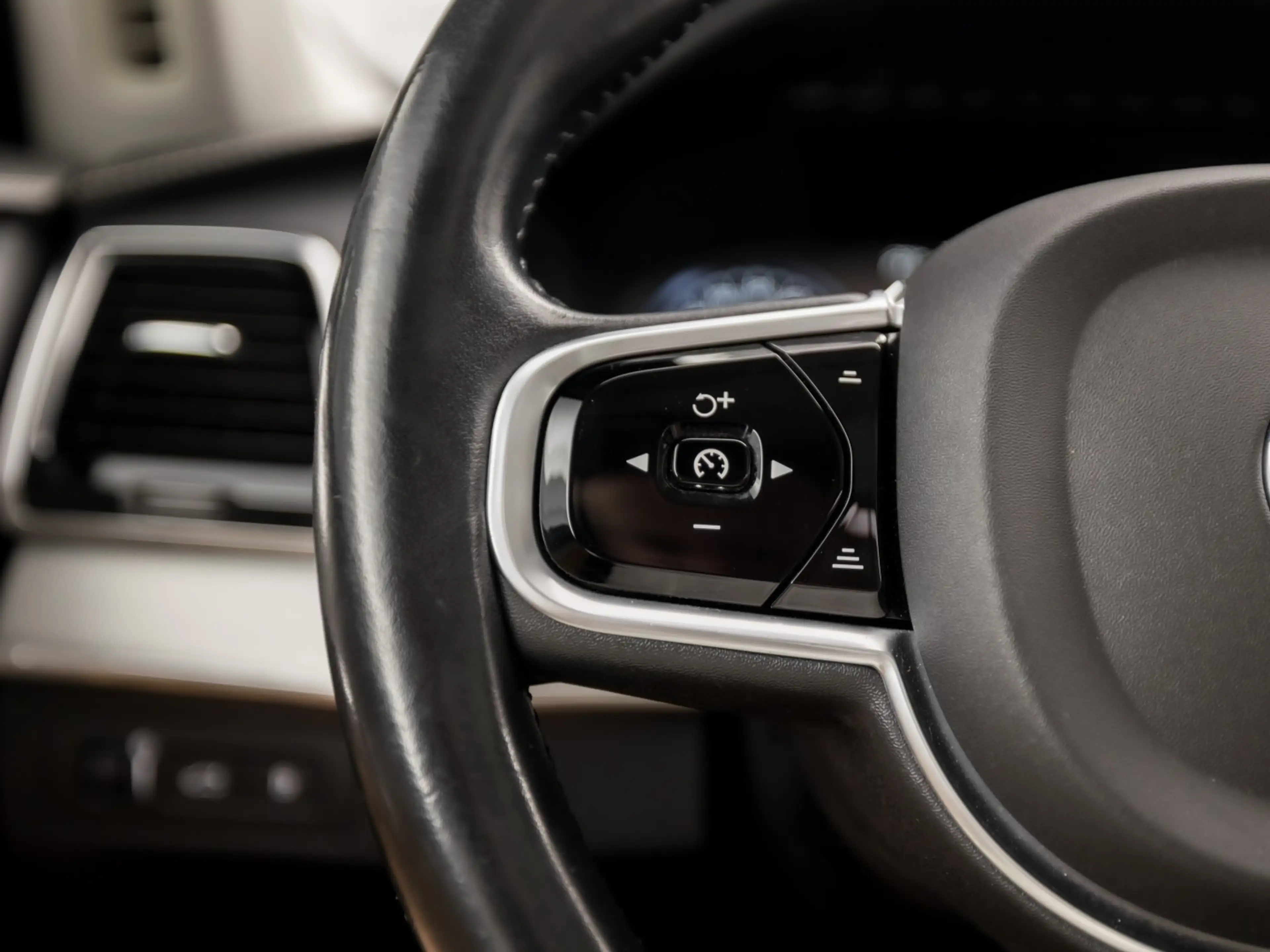 Volvo XC90 2.0 T8 Twin Engine AWD Inscription 7 Persoons 408P — photo 24