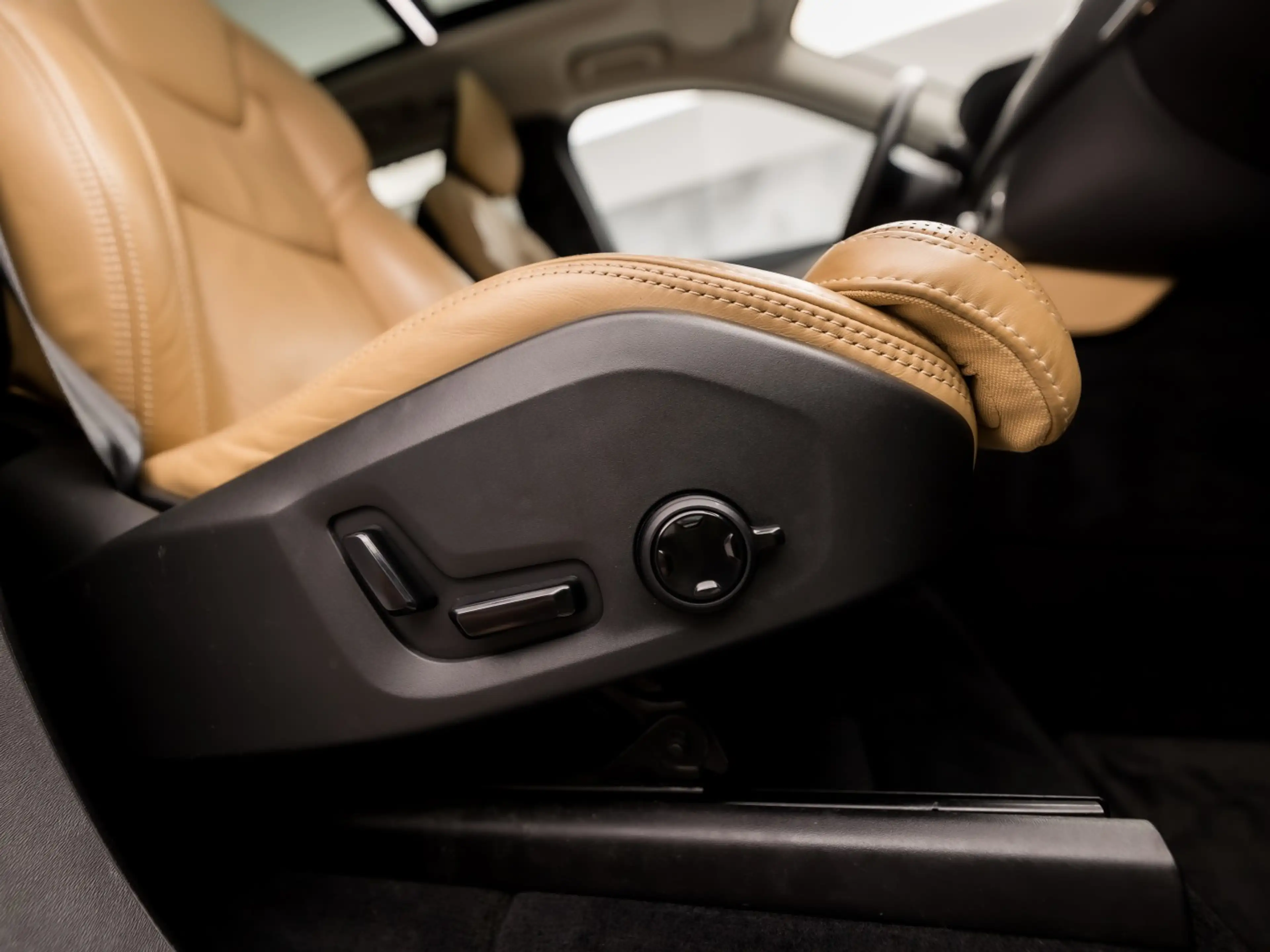 Volvo XC90 2.0 T8 Twin Engine AWD Inscription 7 Persoons 408P — photo 38