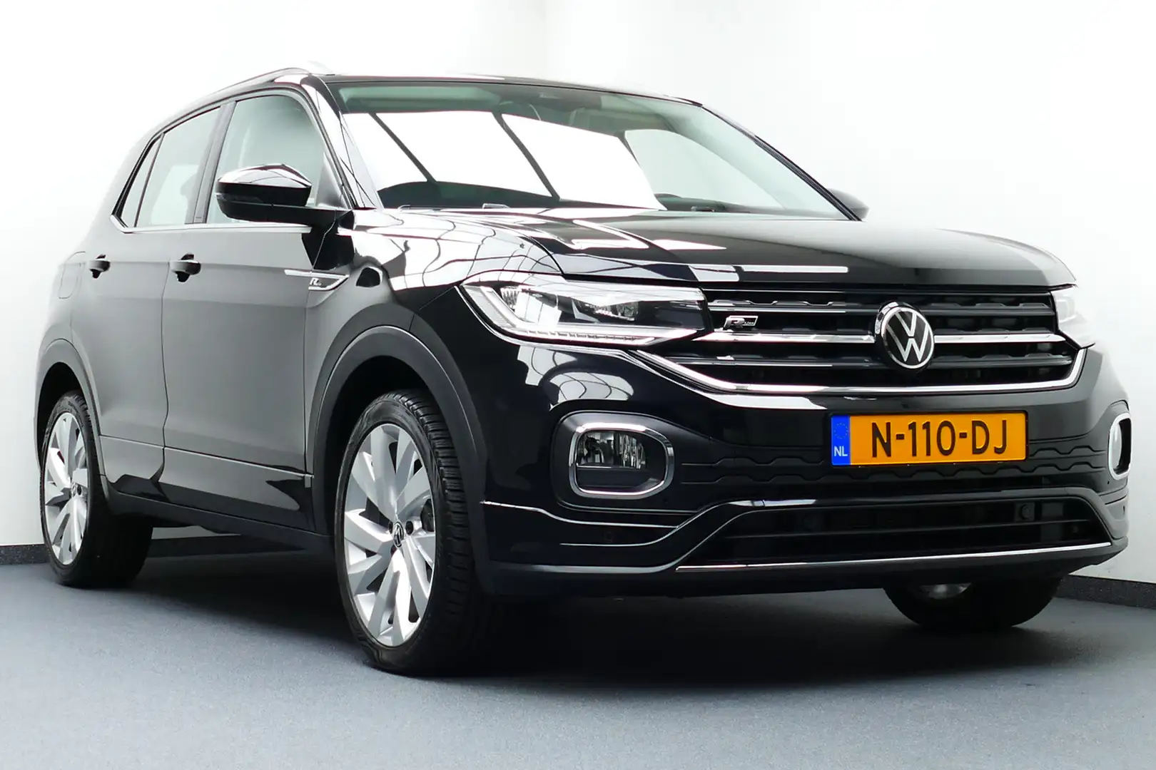 Volkswagen T-Cross 1.5 150Pk TSI Style R-Line. Virt Cockpit, Adap Cru Zwart - 2