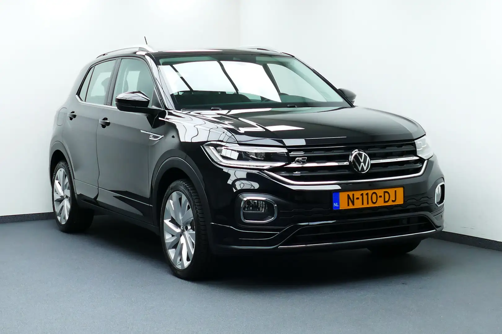 Volkswagen T-Cross 1.5 150Pk TSI Style R-Line. Virt Cockpit, Adap Cru Zwart - 1