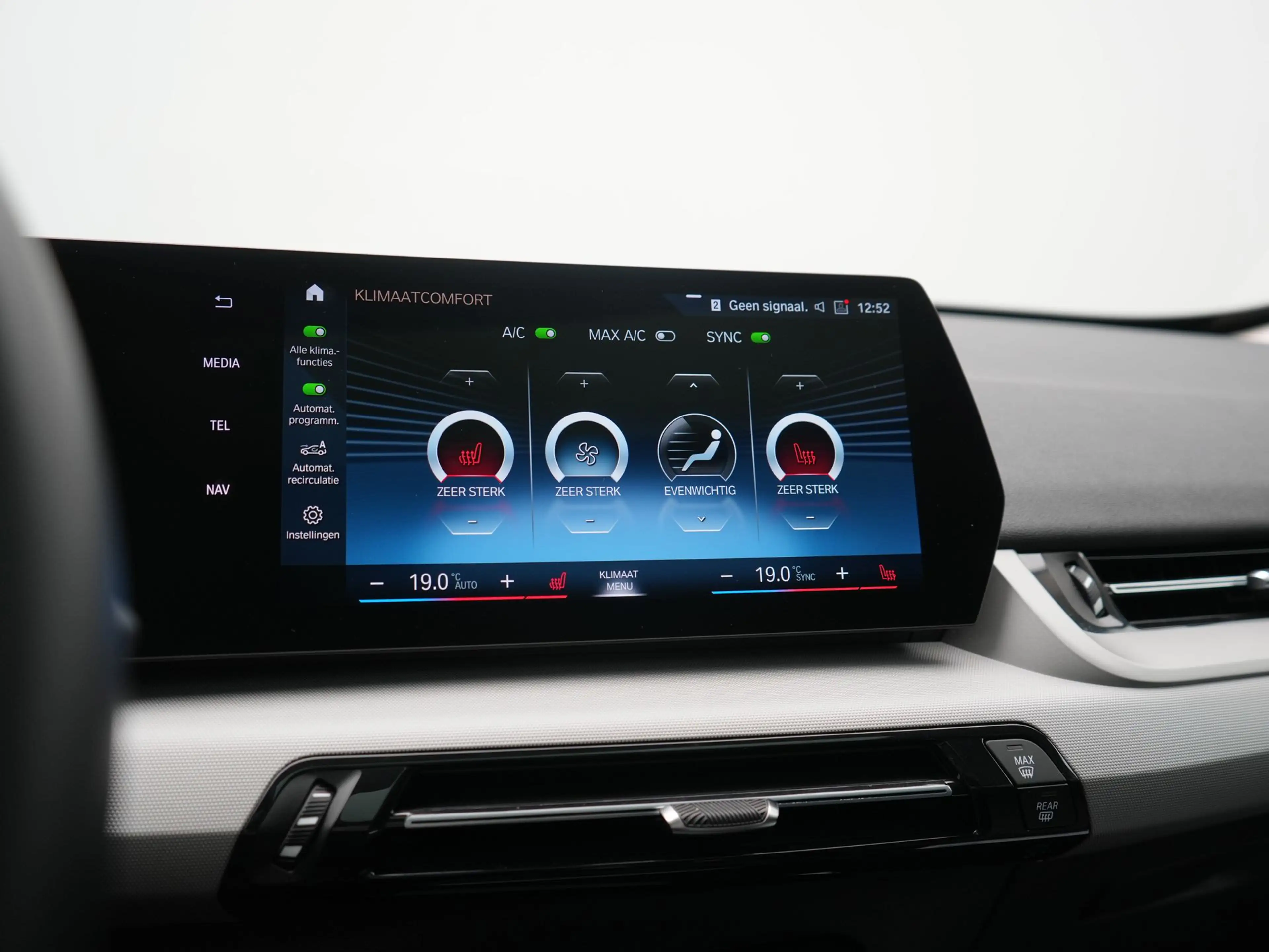 BMW iX1 xDrive30 67 kWh 313pk Dealer O.H | Panodak | Camer — photo 13