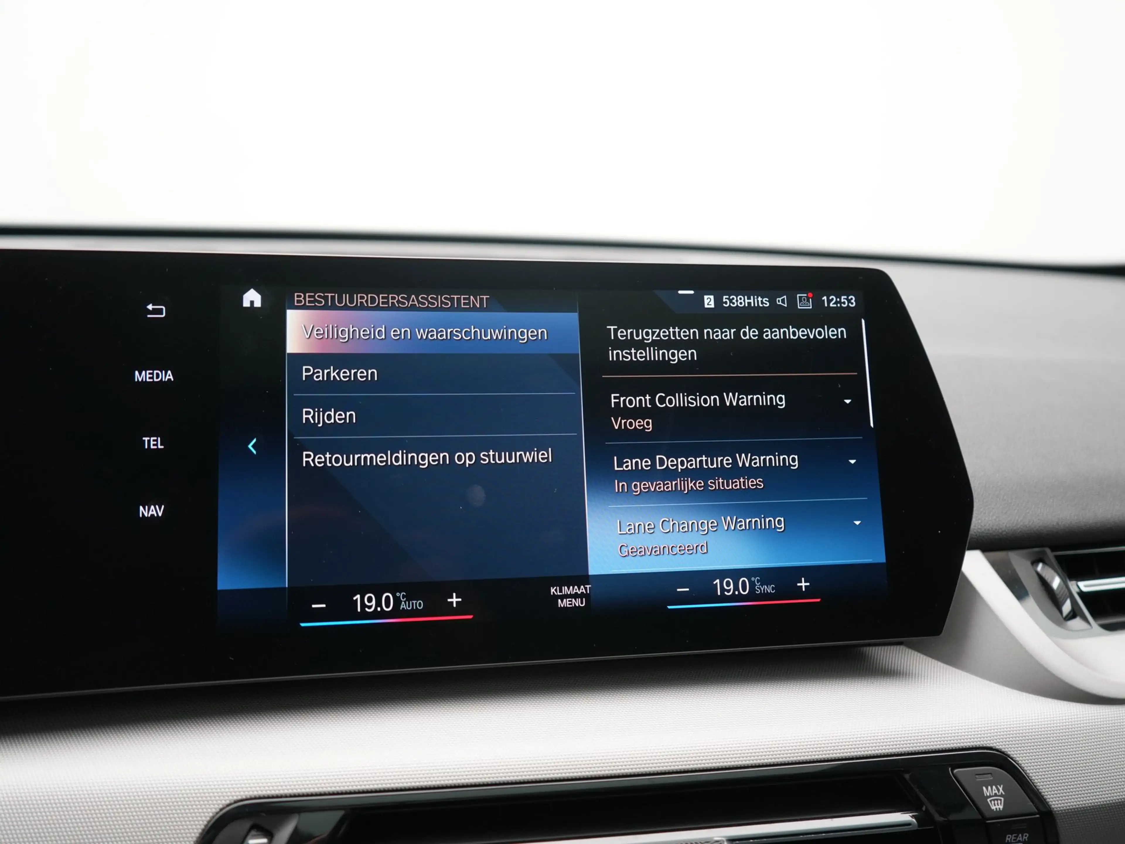BMW iX1 xDrive30 67 kWh 313pk Dealer O.H | Panodak | Camer — photo 29
