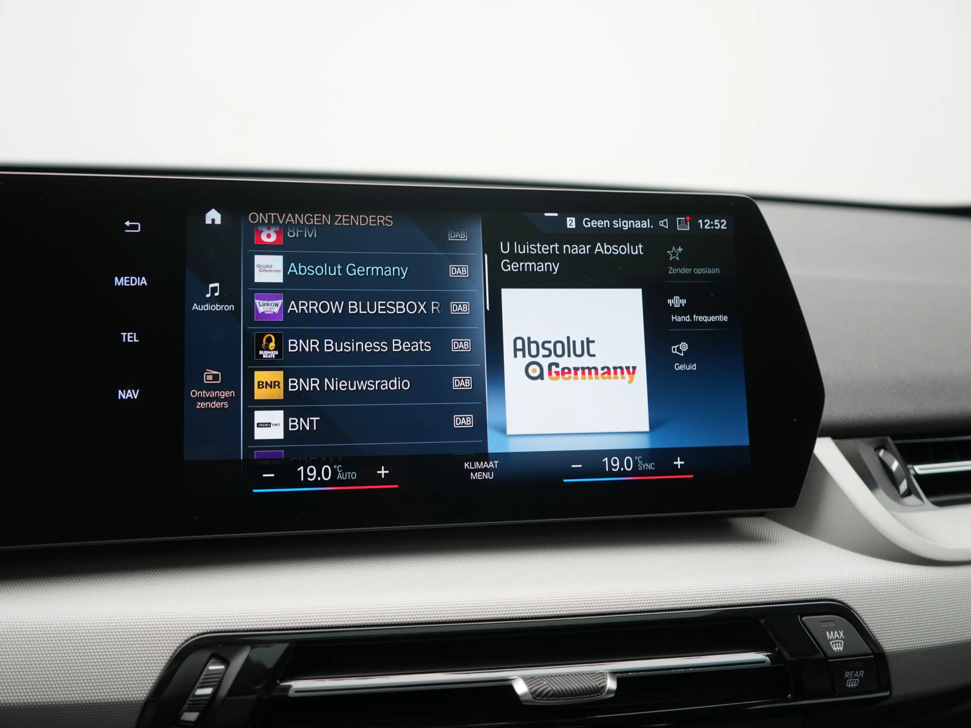 BMW iX1 xDrive30 67 kWh 313pk Dealer O.H | Panodak | Camer — photo 28