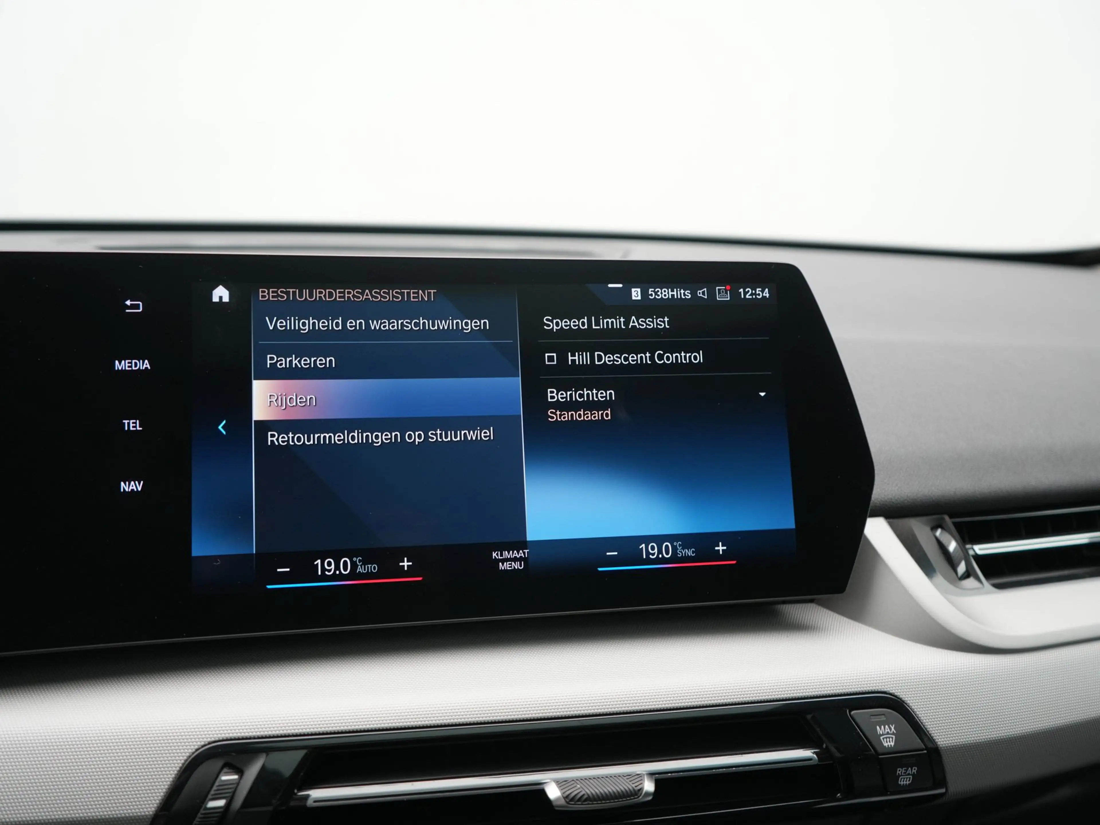 BMW iX1 xDrive30 67 kWh 313pk Dealer O.H | Panodak | Camer — photo 32