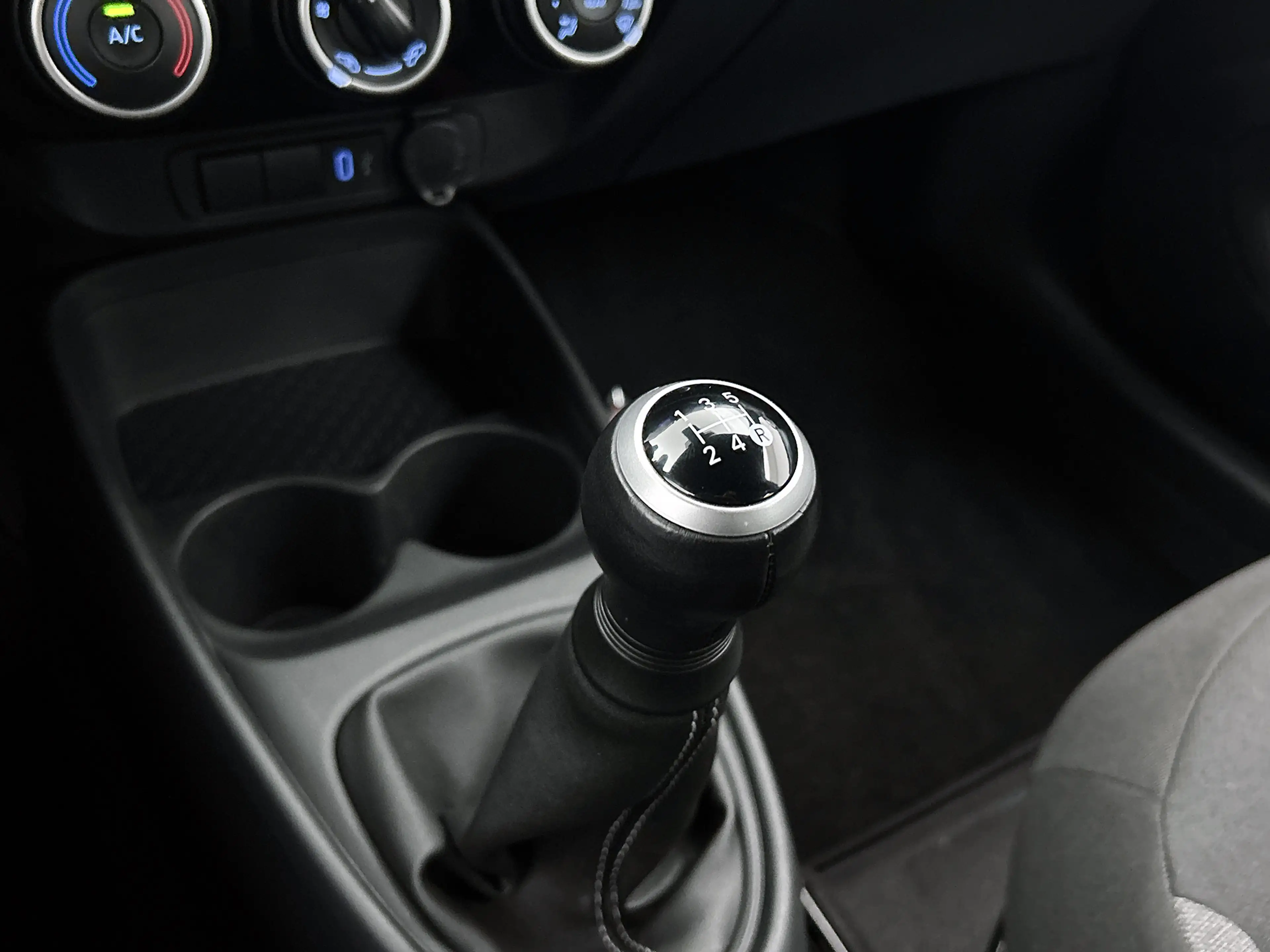 Toyota Aygo X 1.0 VVT-i MT Play | Cruise Control Adaptief | Acht — photo 9