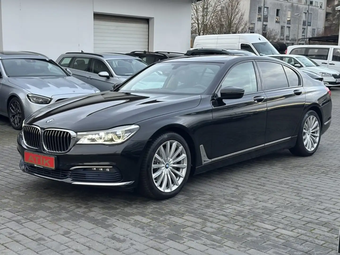BMW 730 d LUFTFEDER. ESDH MEMORY H&K KEYLESS Schwarz - 1