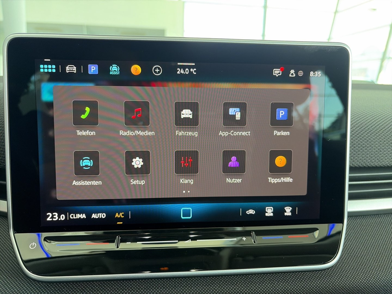 Volkswagen T-Roc 4Me eTSI DSG — photo 11