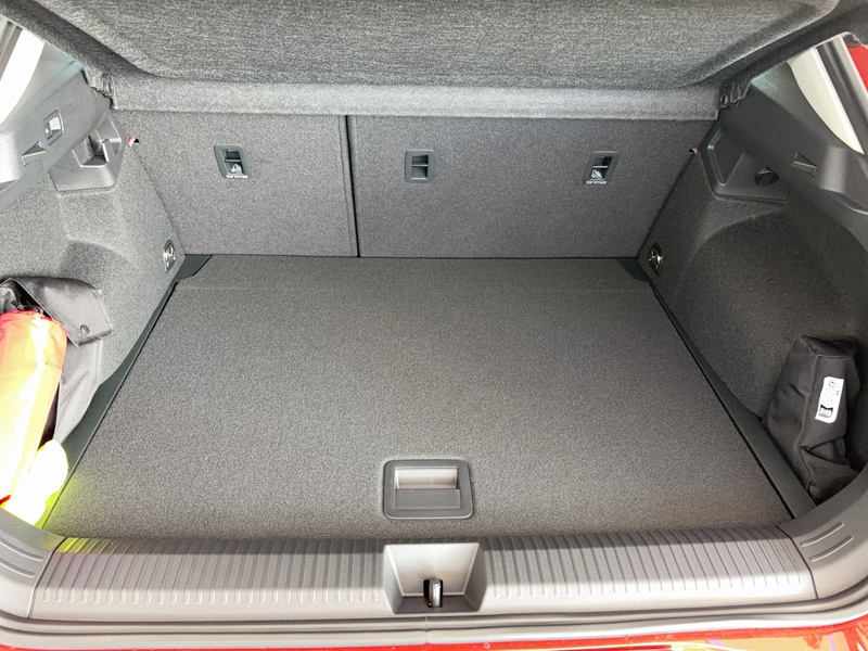 Volkswagen T-Roc 4Me eTSI DSG — photo 10