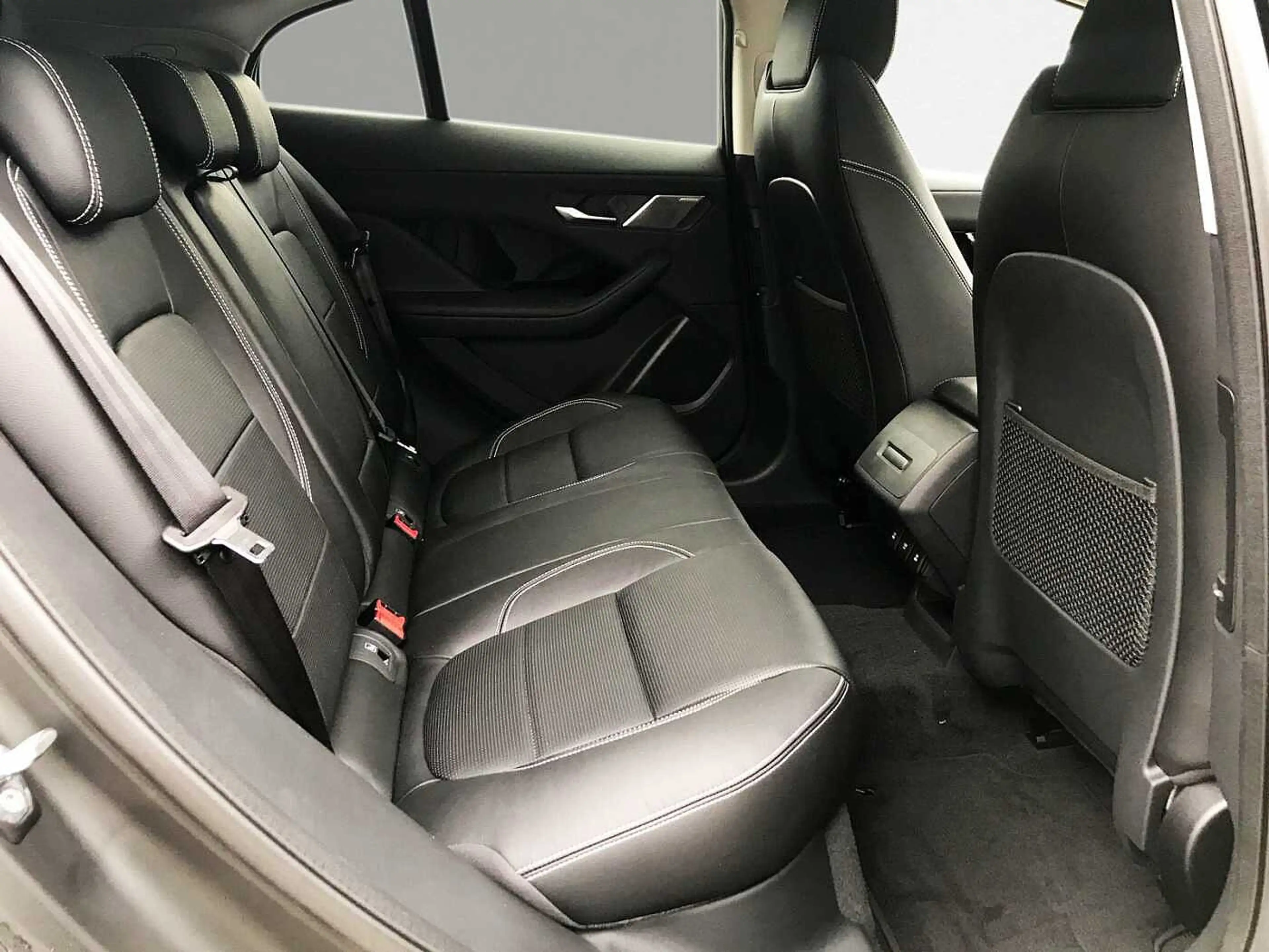 Jaguar I-Pace EV400 AWD SE *HEAD-UP* *PANORAMA* — photo 5