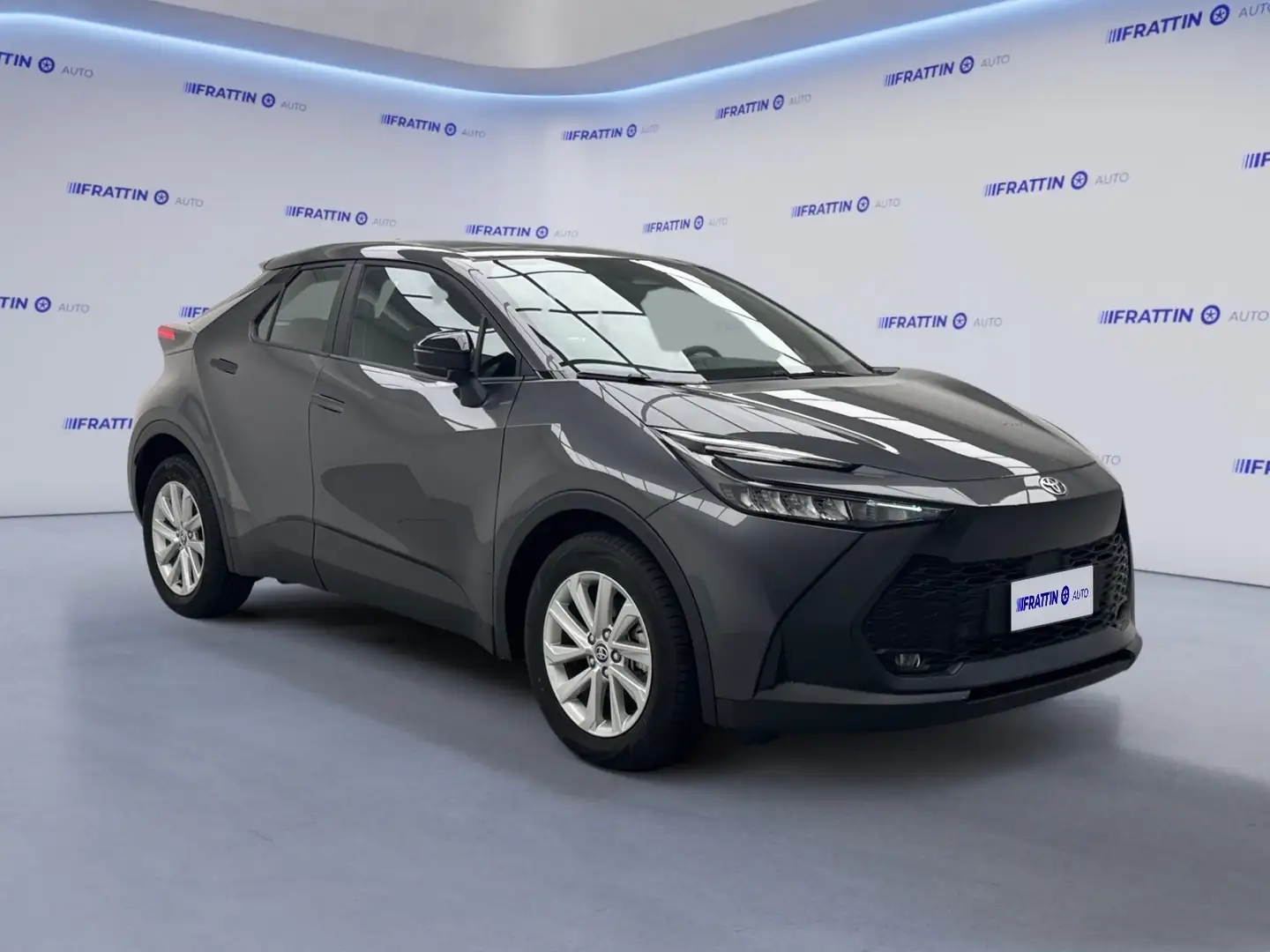 Toyota C-HR 1.8 HV Active Eco Gris - 2
