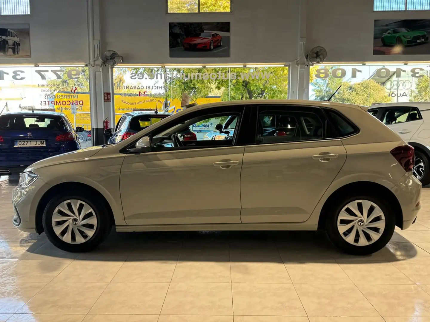 Volkswagen Polo 1.0 TSI Advance 70kW Gris - 2