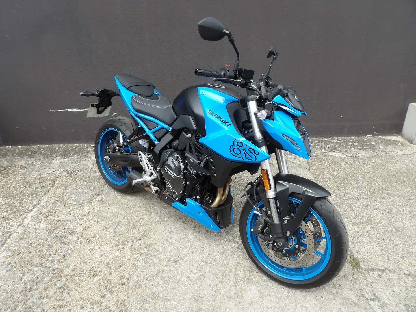 Suzuki GSX 8S Bleu - 1