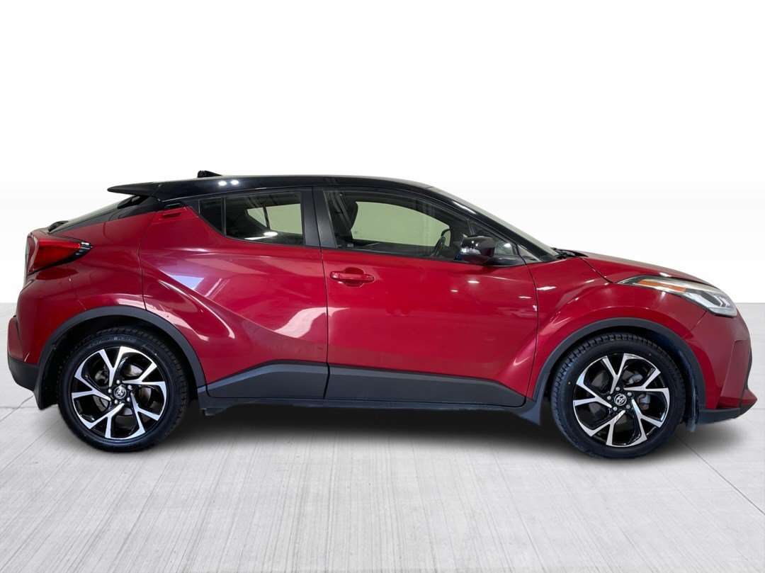 2022 Toyota C-HR Limited FWD — снимка 1