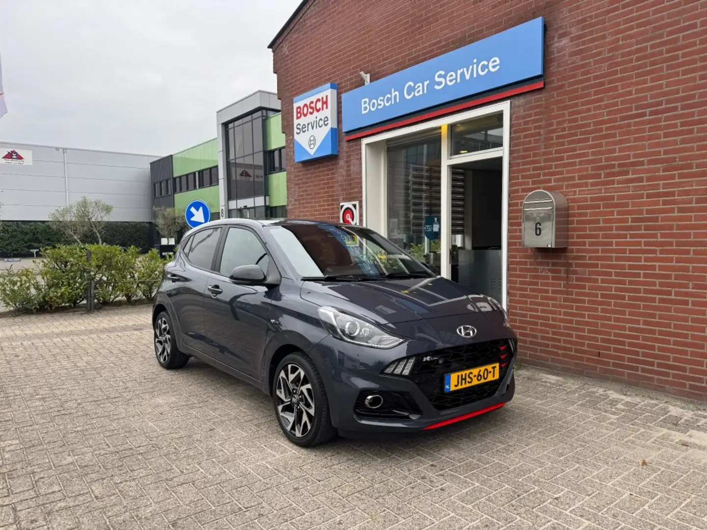 Hyundai i10 1.0 T-GDi 74kW N-Line Grijs - 1