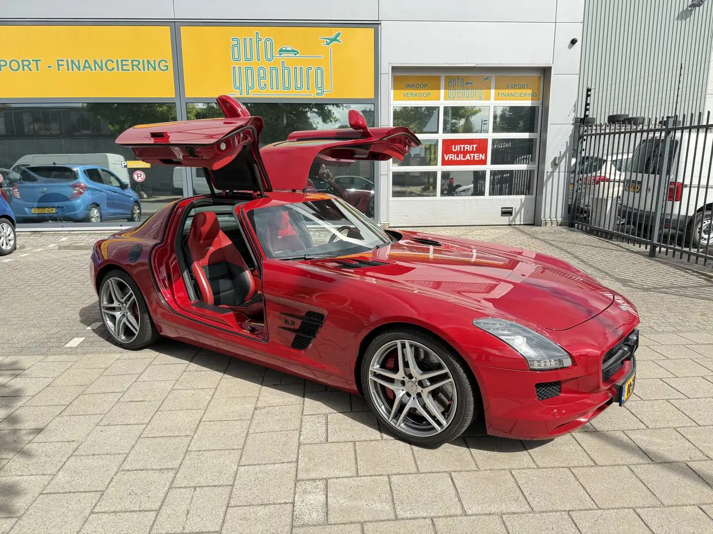Mercedes-Benz SLS Coupé 6.3 AMG * 34.923 Km * Ful Historie * Nieuw S Rood - 2