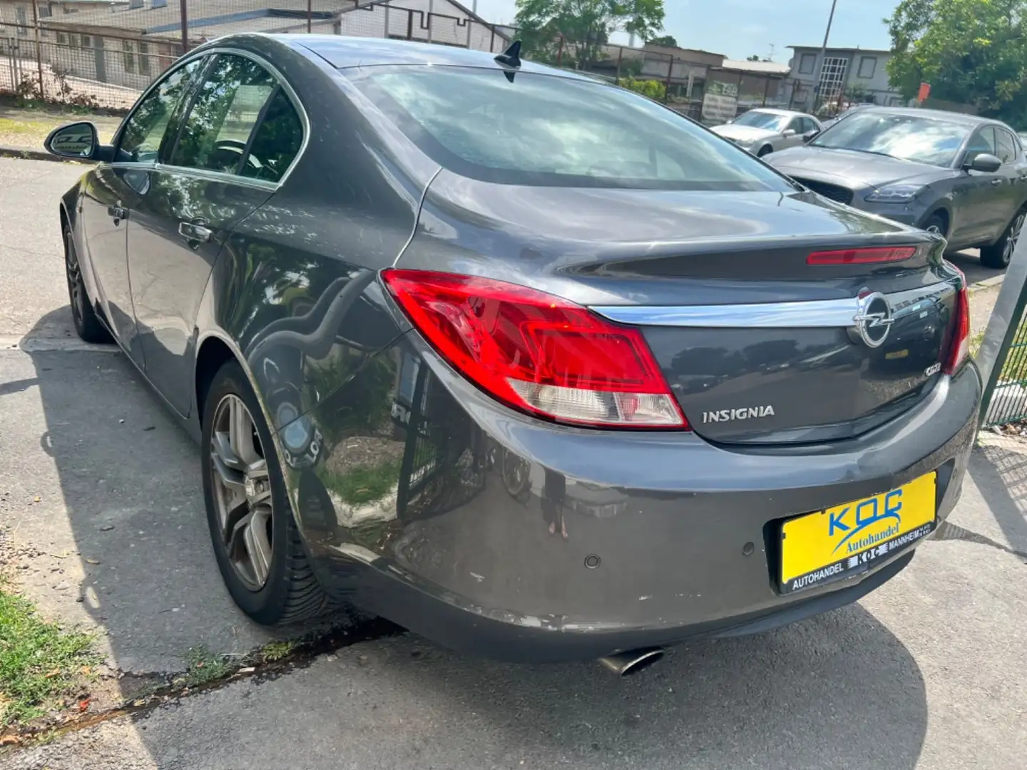 Opel Insignia 2.0 CDTI Sport Grau - 1