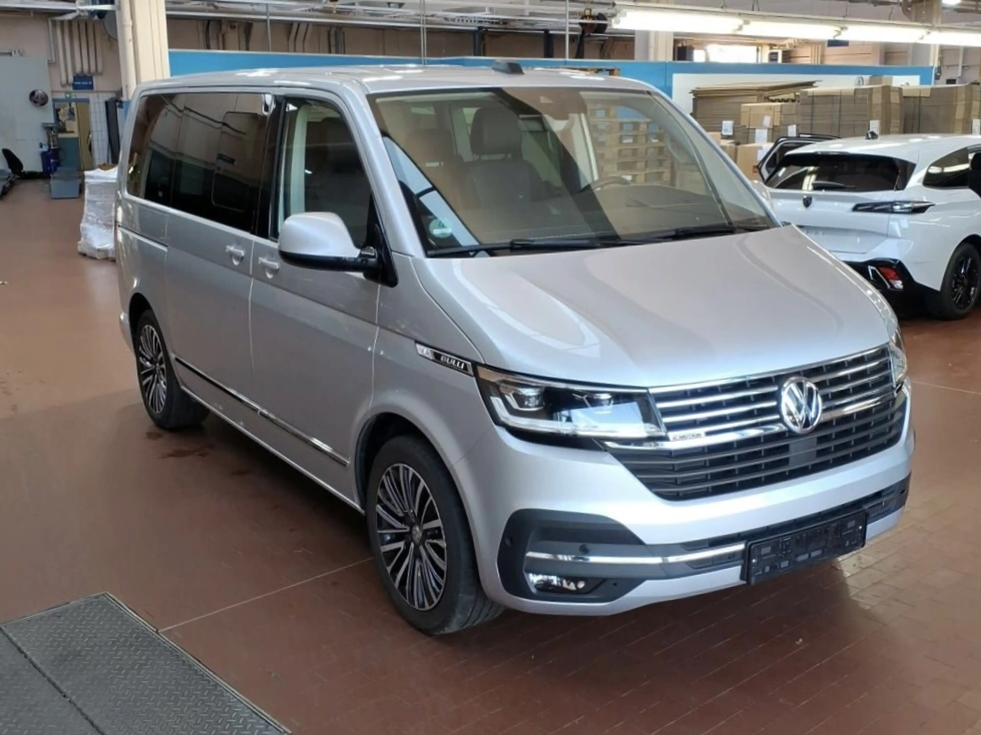 Volkswagen T6.1 Multivan 4MOTION Highline*NP:111.385 EUR !!!*18Zoll*LEDER* — photo 2