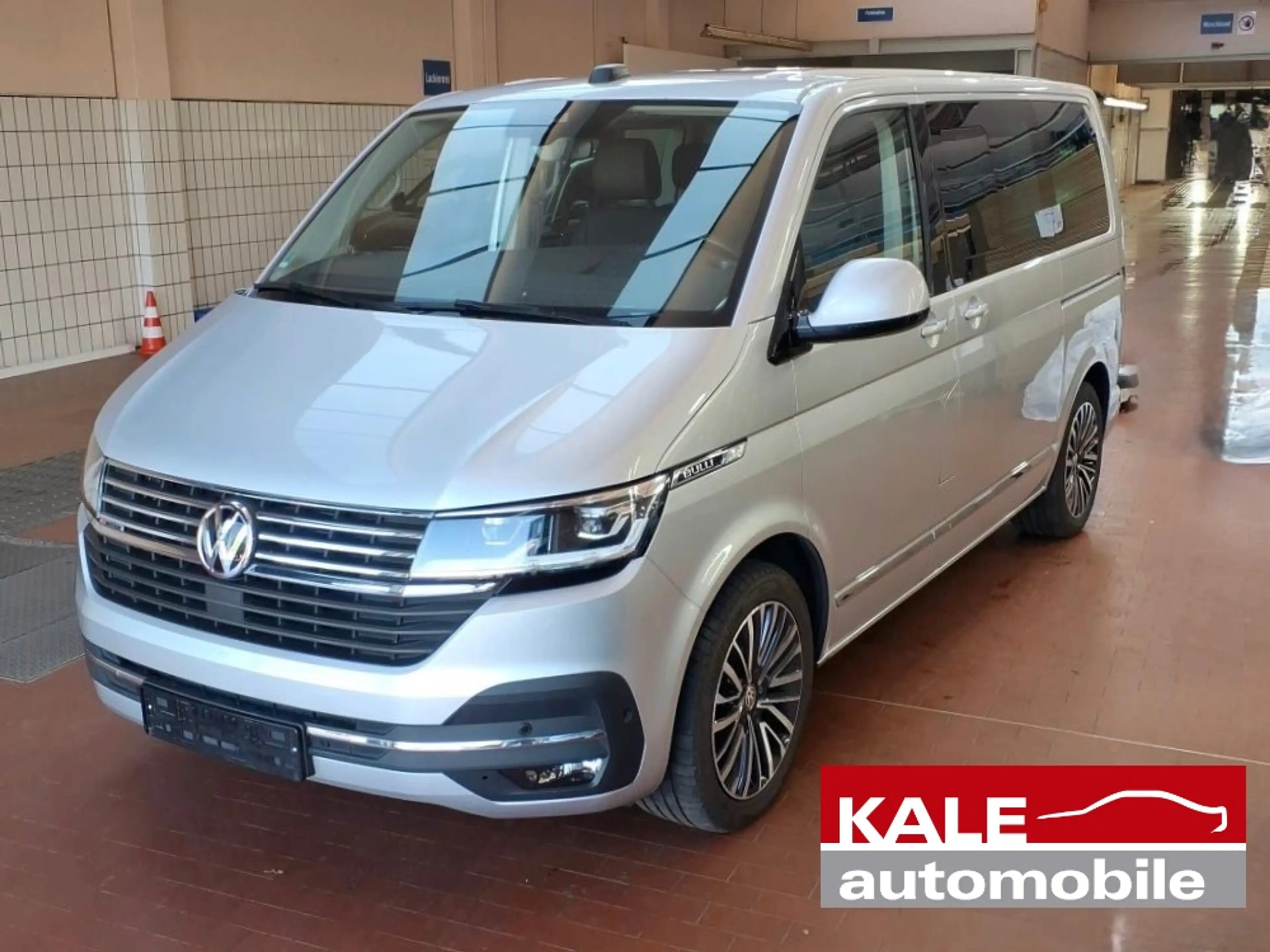 Volkswagen T6.1 Multivan 4MOTION Highline*NP:111.385 EUR !!!*18Zoll*LEDER*