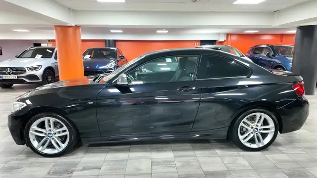 BMW 2 Series view 3