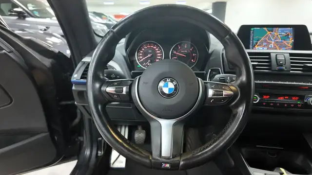 BMW 2 Series view 18