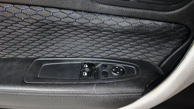 BMW 2 Series view 16
