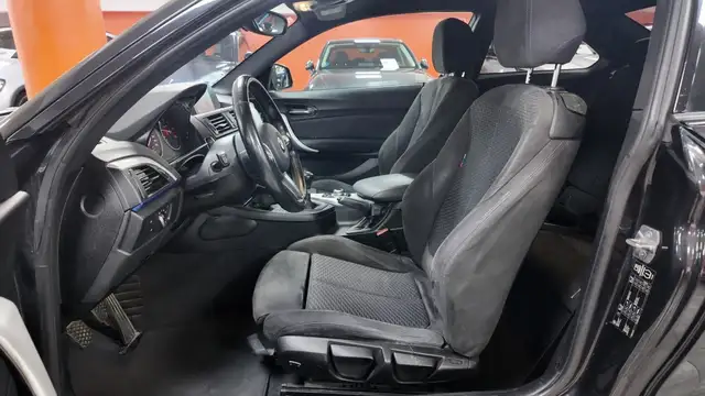 BMW 2 Series view 23
