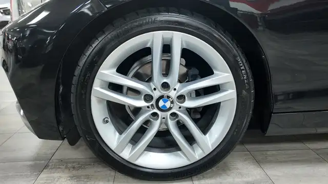 BMW 2 Series view 11