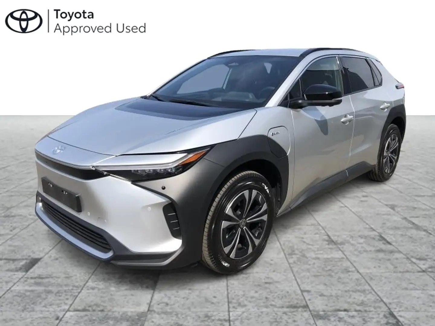 Toyota bZ4X Executive Серебристый - 1