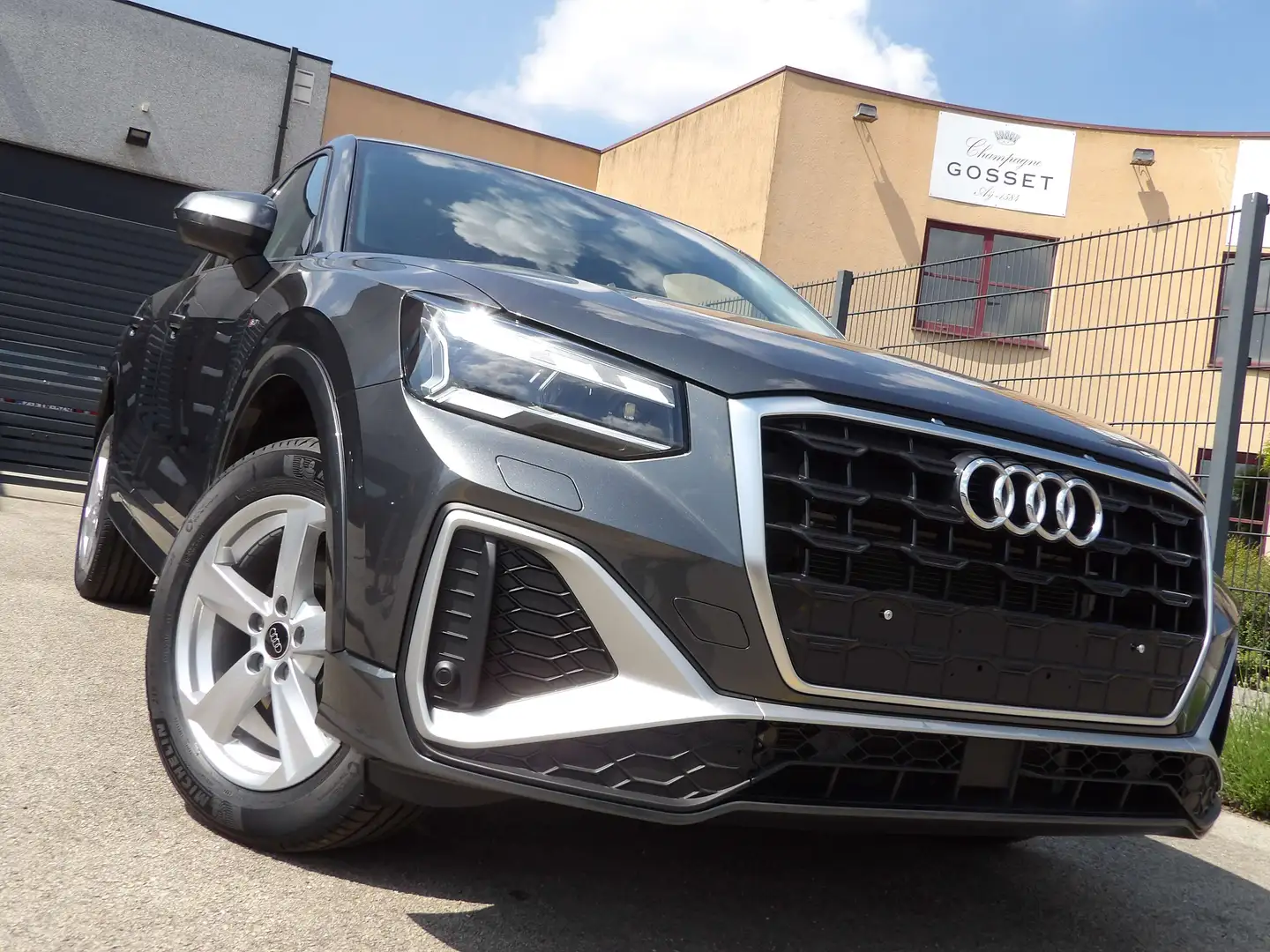 Audi Q2 Q2 35 TFSI S tronic S line Gris - 1
