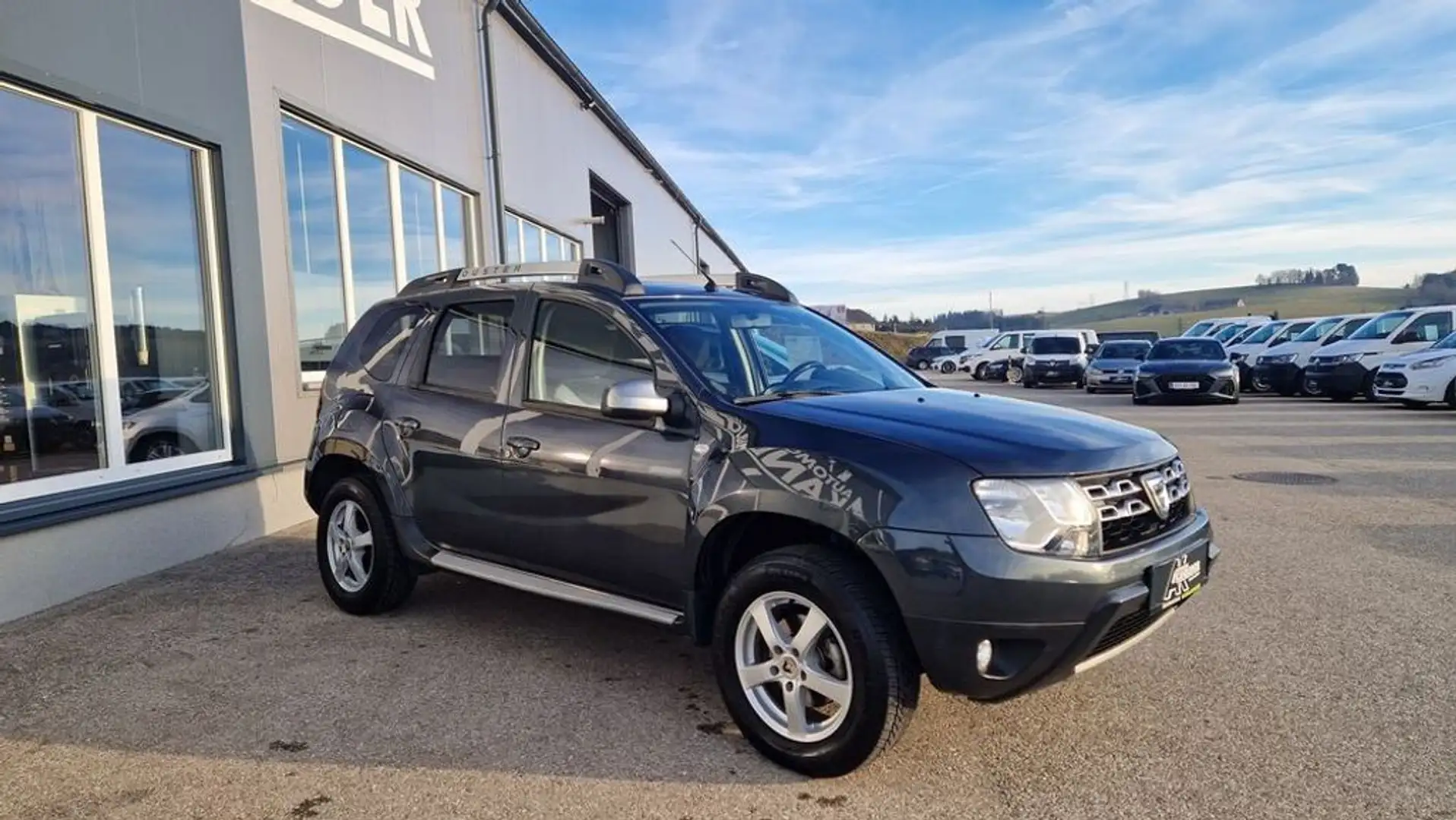 Dacia Duster Vikings 4x4 ''1.Besitz'' Grau - 1