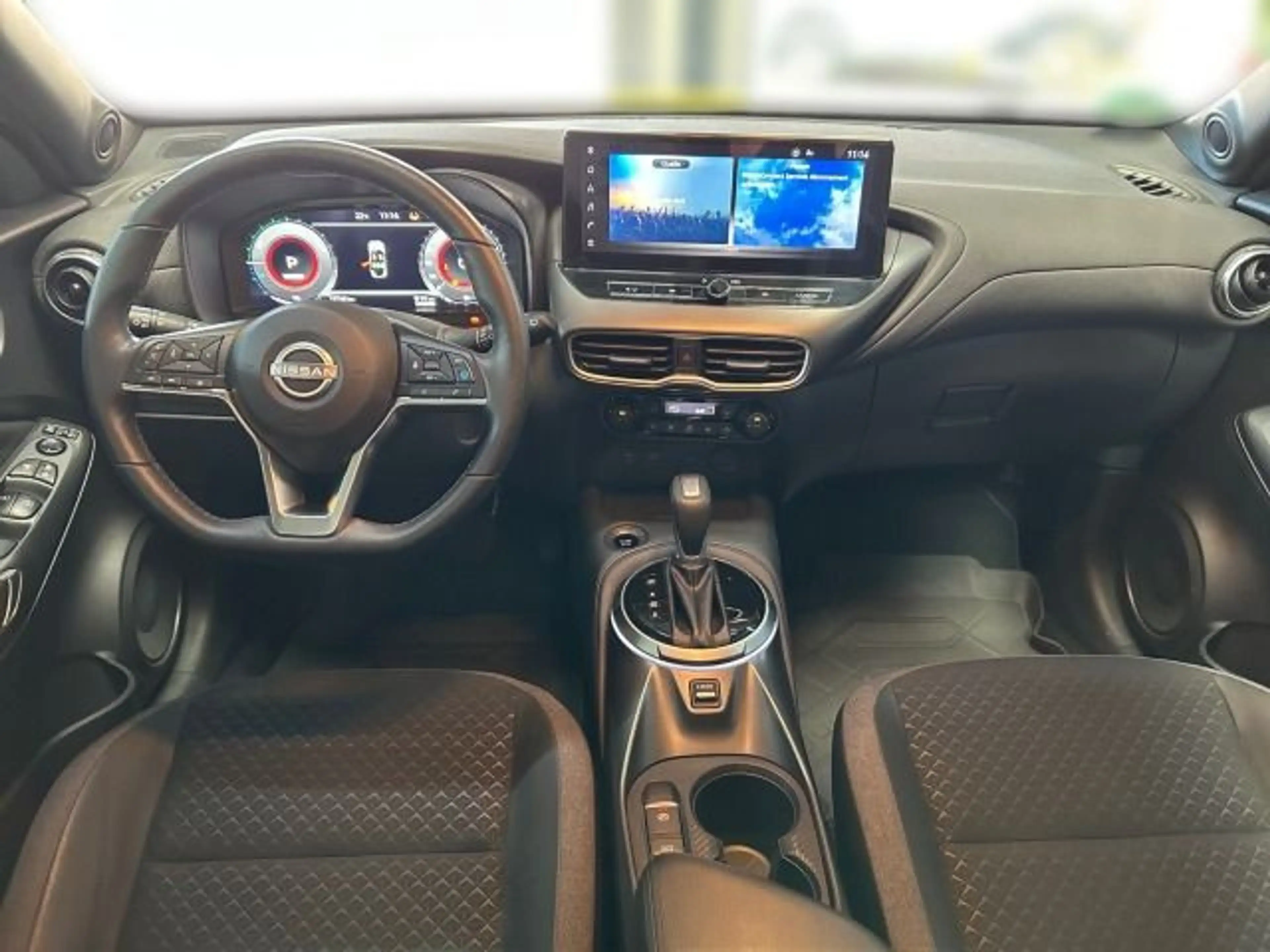 Nissan Juke 1.6 Hybrid N-Connecta, Klima, LED, Kamera — photo 11