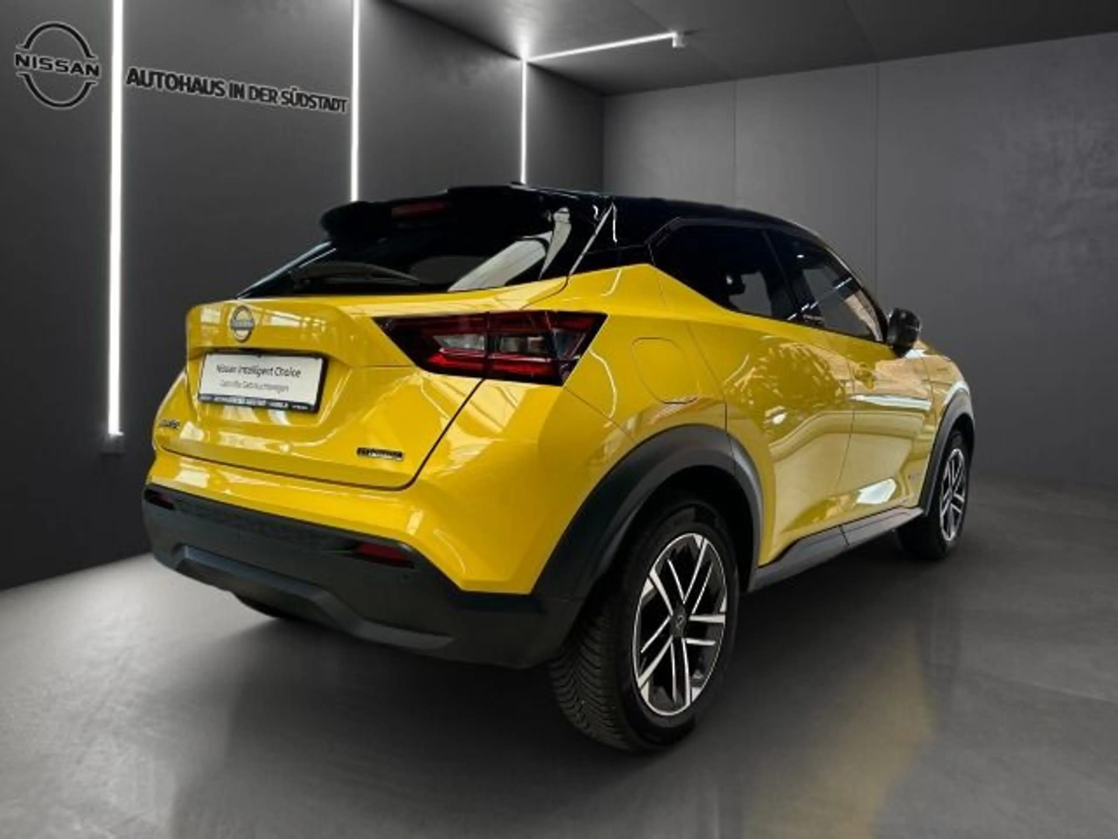 Nissan Juke 1.6 Hybrid N-Connecta, Klima, LED, Kamera — photo 4