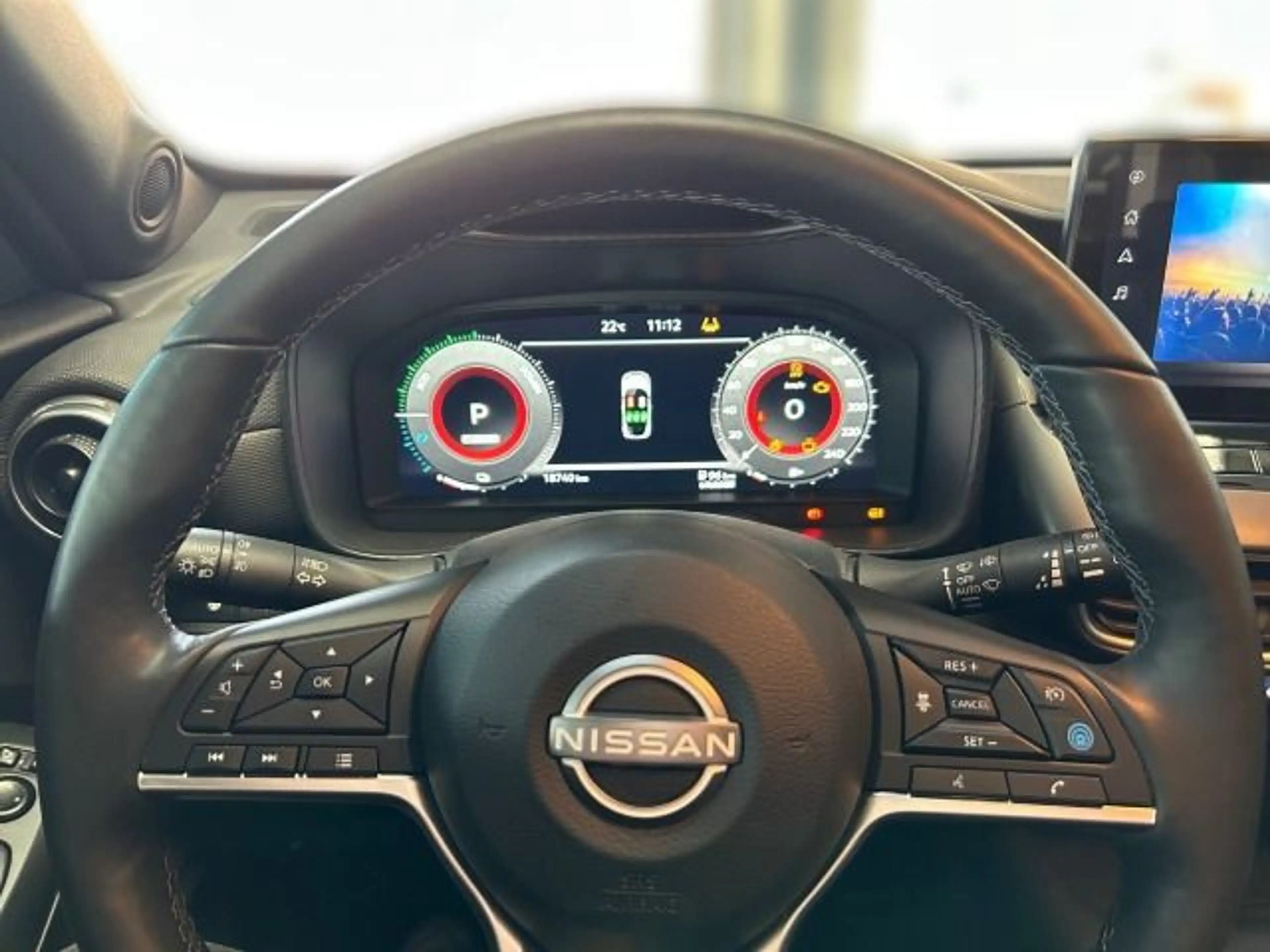 Nissan Juke 1.6 Hybrid N-Connecta, Klima, LED, Kamera — photo 9